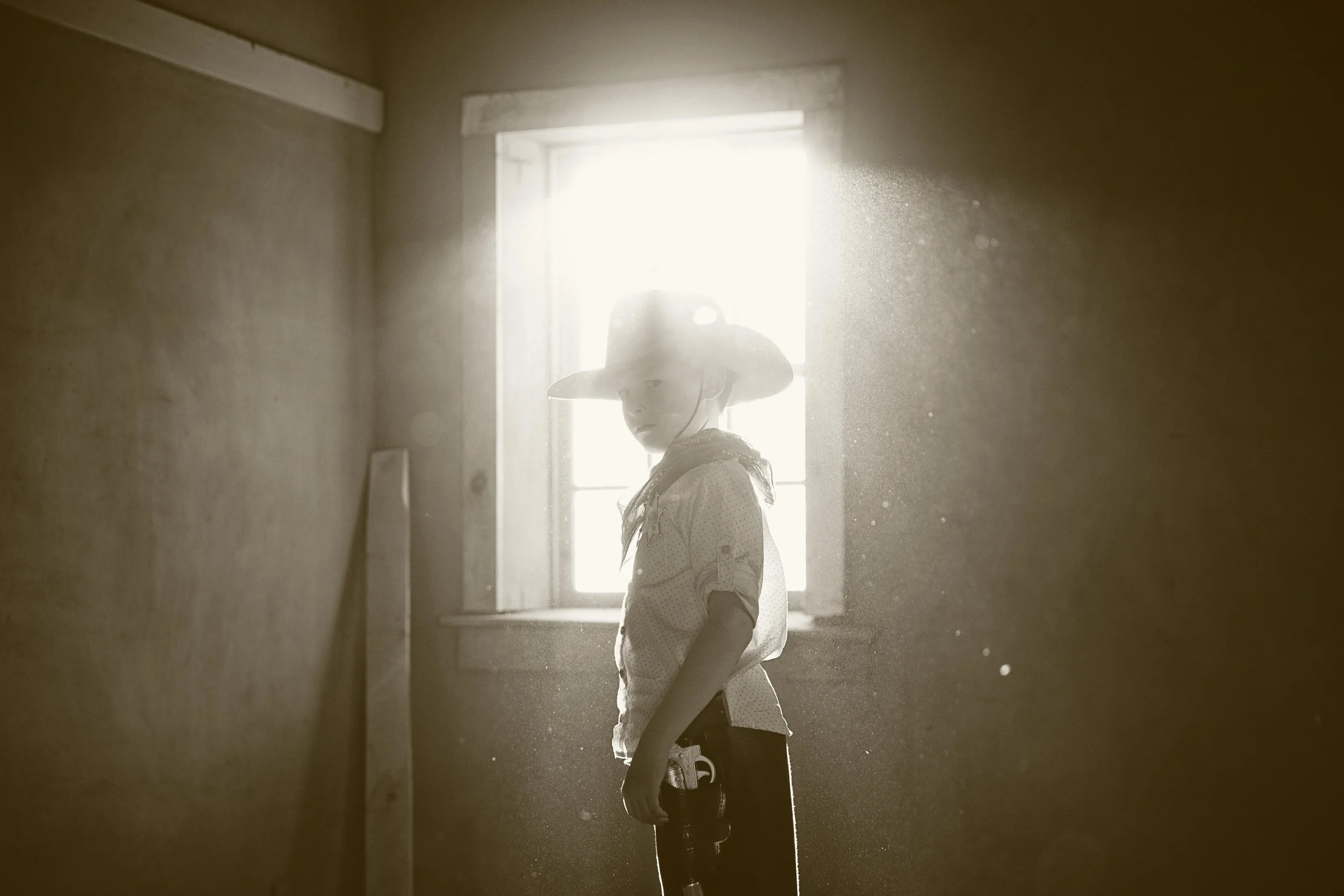 Dreamy children’s photography in Southern Utah, Magical childhood photos in the desert
