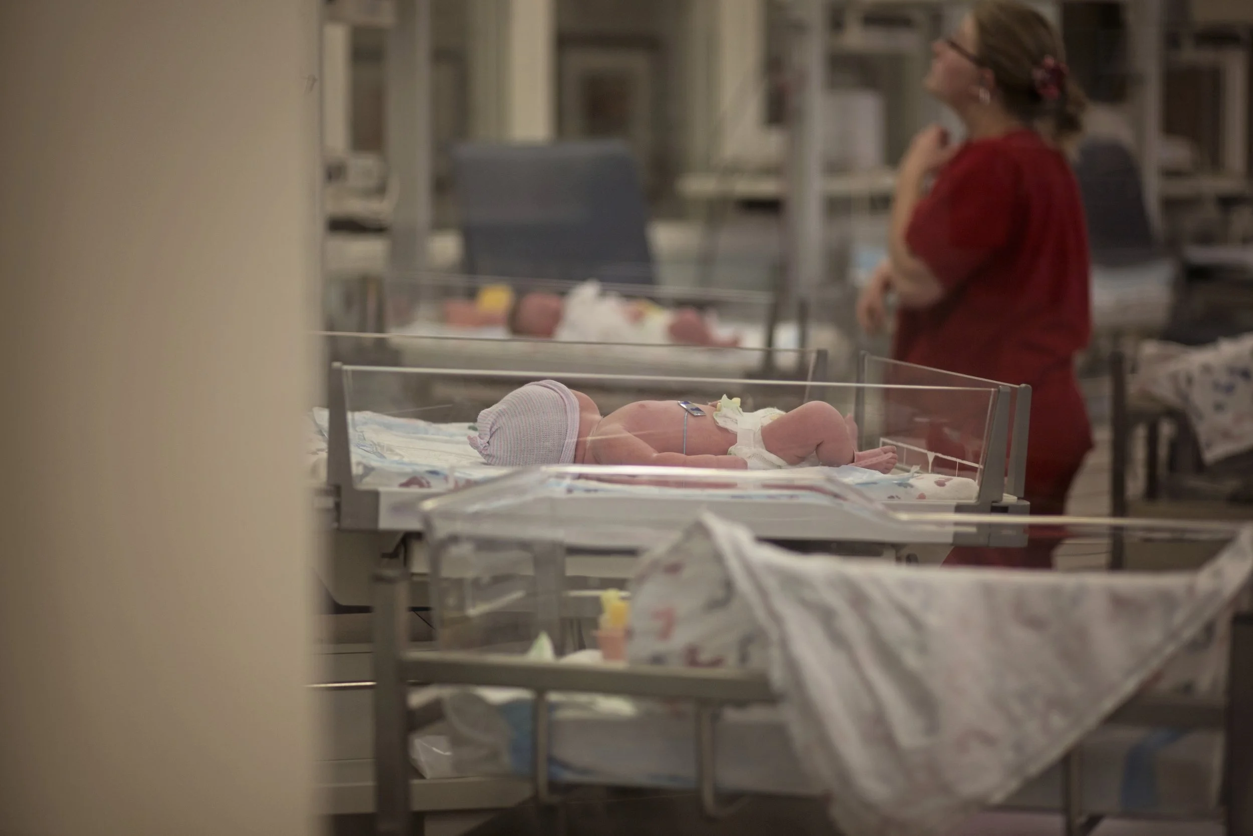 St. George birth photographer, Birth photography Southern Utah, Documentary birth photographer in St. George, Home birth photography St. George Utah, Hospital birth photography Southern Utah, Unposed birth photography St. George