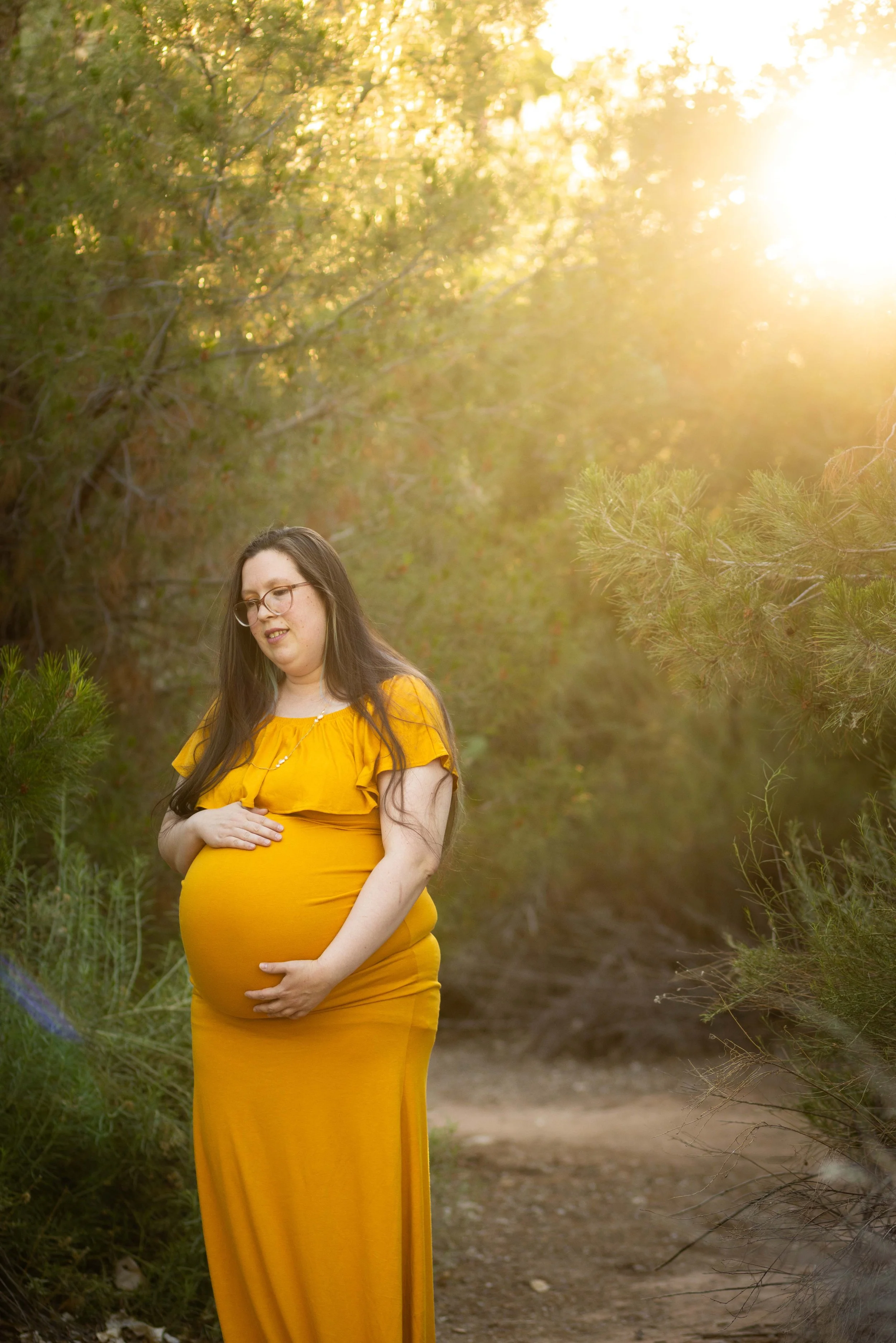 flattering maternity portraits in southern utah  