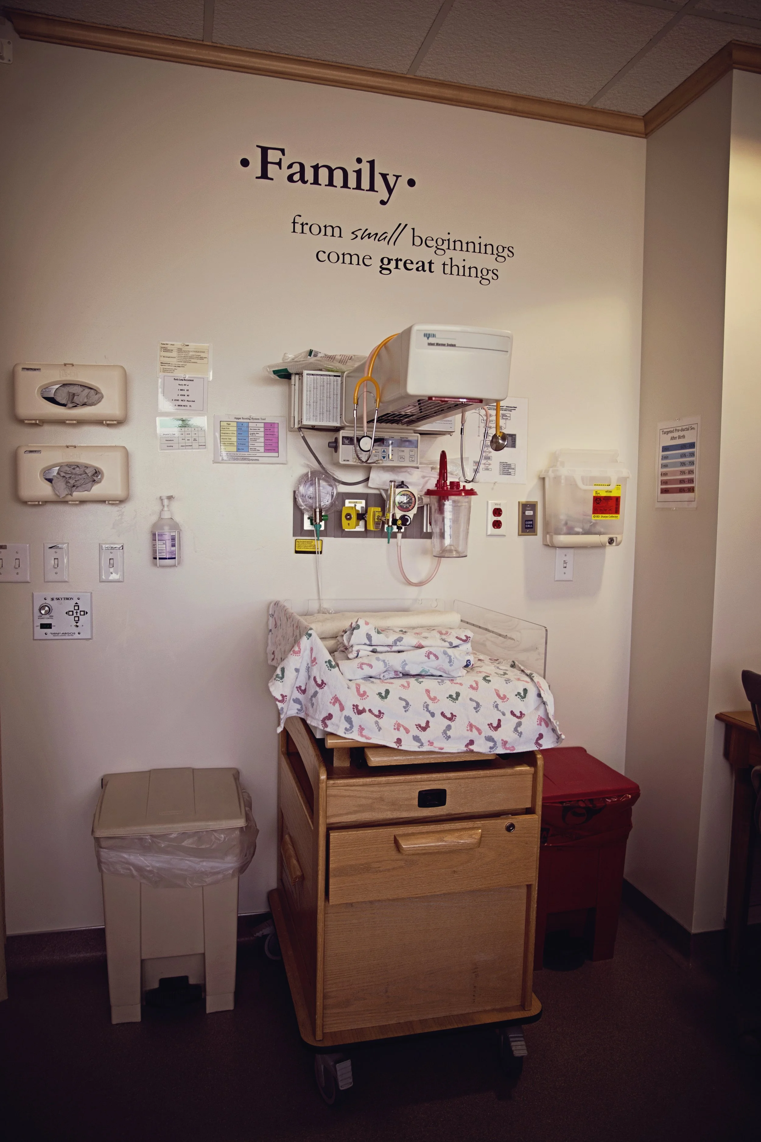 St. George birth photographer, Birth photography Southern Utah, Documentary birth photographer in St. George, Home birth photography St. George Utah, Hospital birth photography Southern Utah, Unposed birth photography St. George