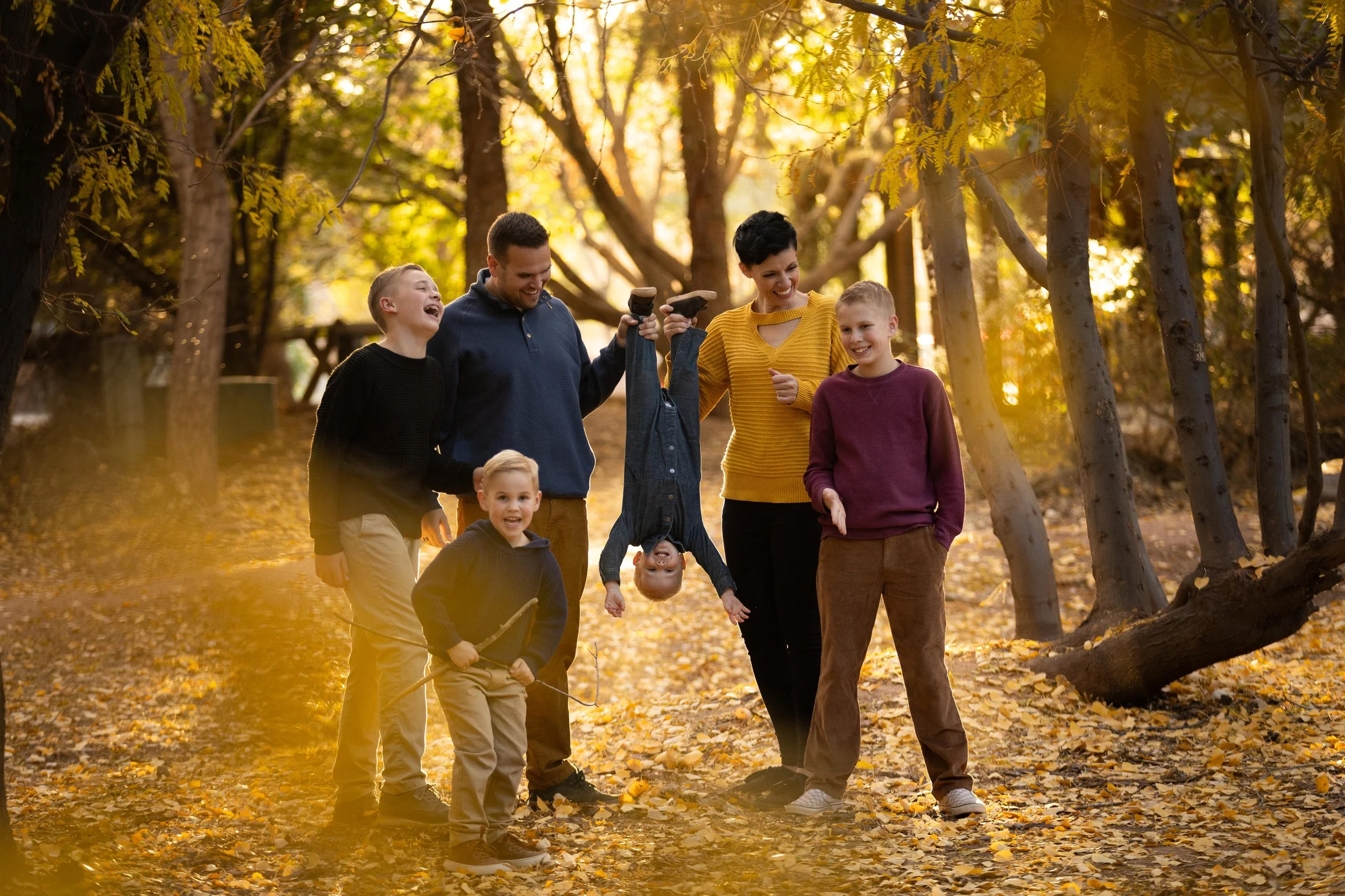 Best family photographer in St. George Utah, Where to take family photos in St. George, Family photo sessions near Zion or Snow Canyon
