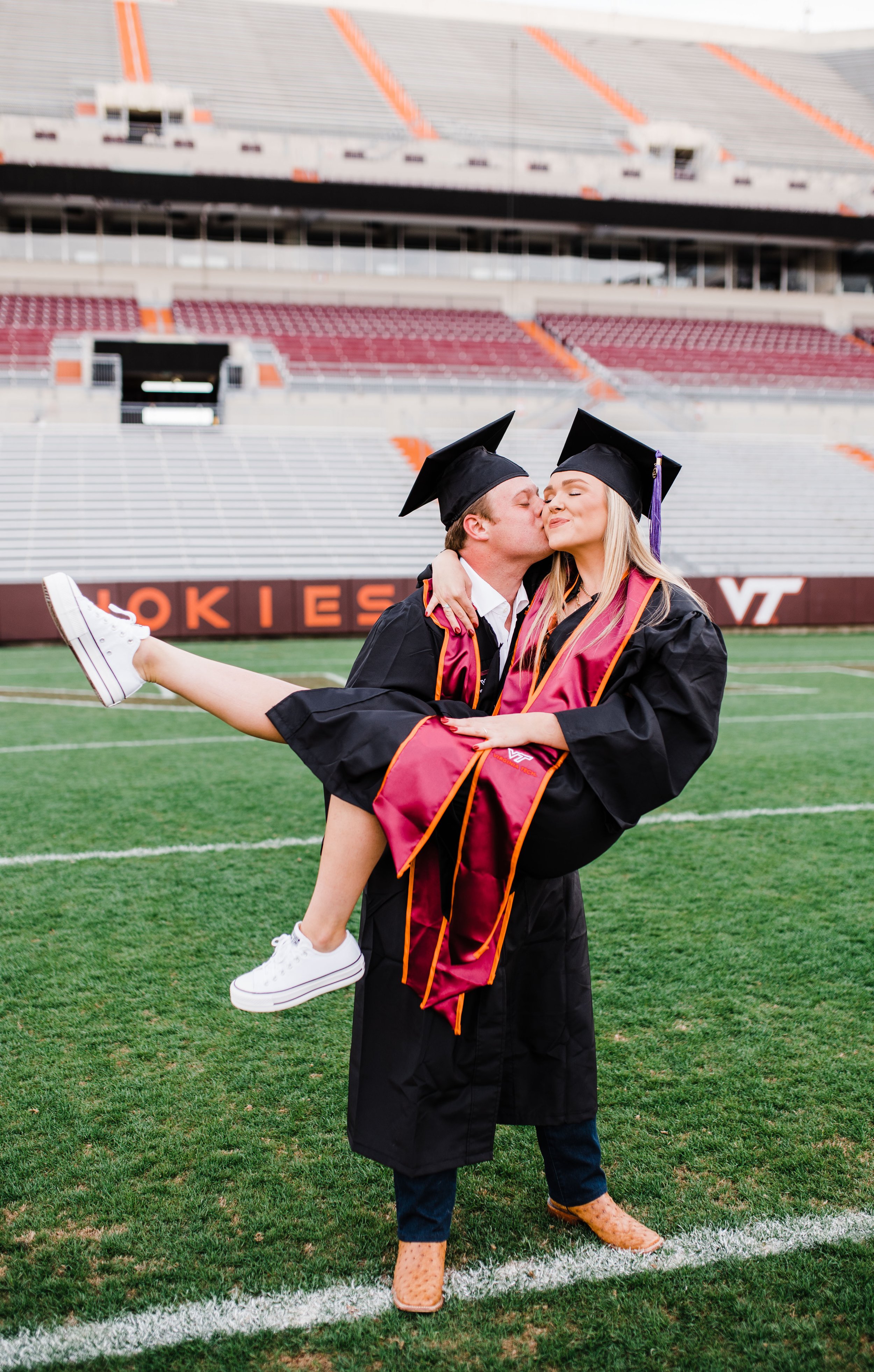Virginia Tech Graduation Photos | Virginia Tech Grad Photographer