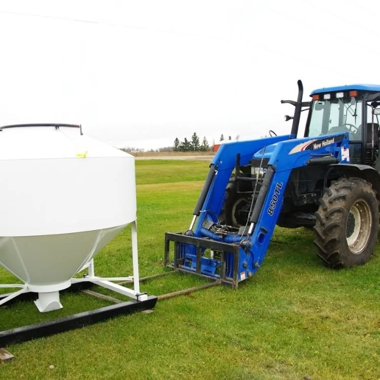 EZE-FEEDER WITH OPTIONAL BALE FORKS