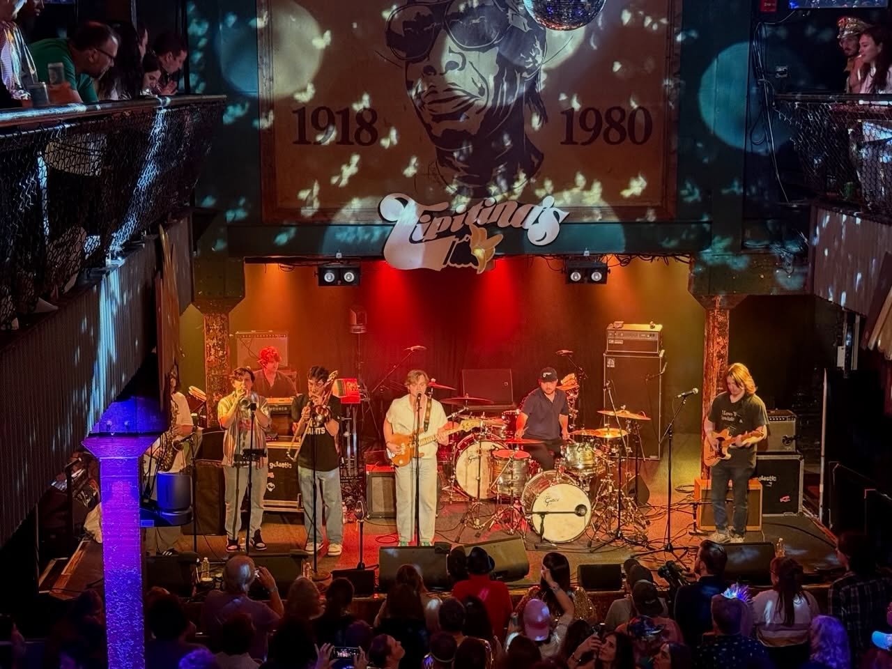 Happy Mardi Gras we love ya baby!!🟣🟢🟡🥳

📸: @mo_better__ 
.
.
.
.
.
.
#pocketchocolate #neworleans #mardigras #tipitinas #livemusic