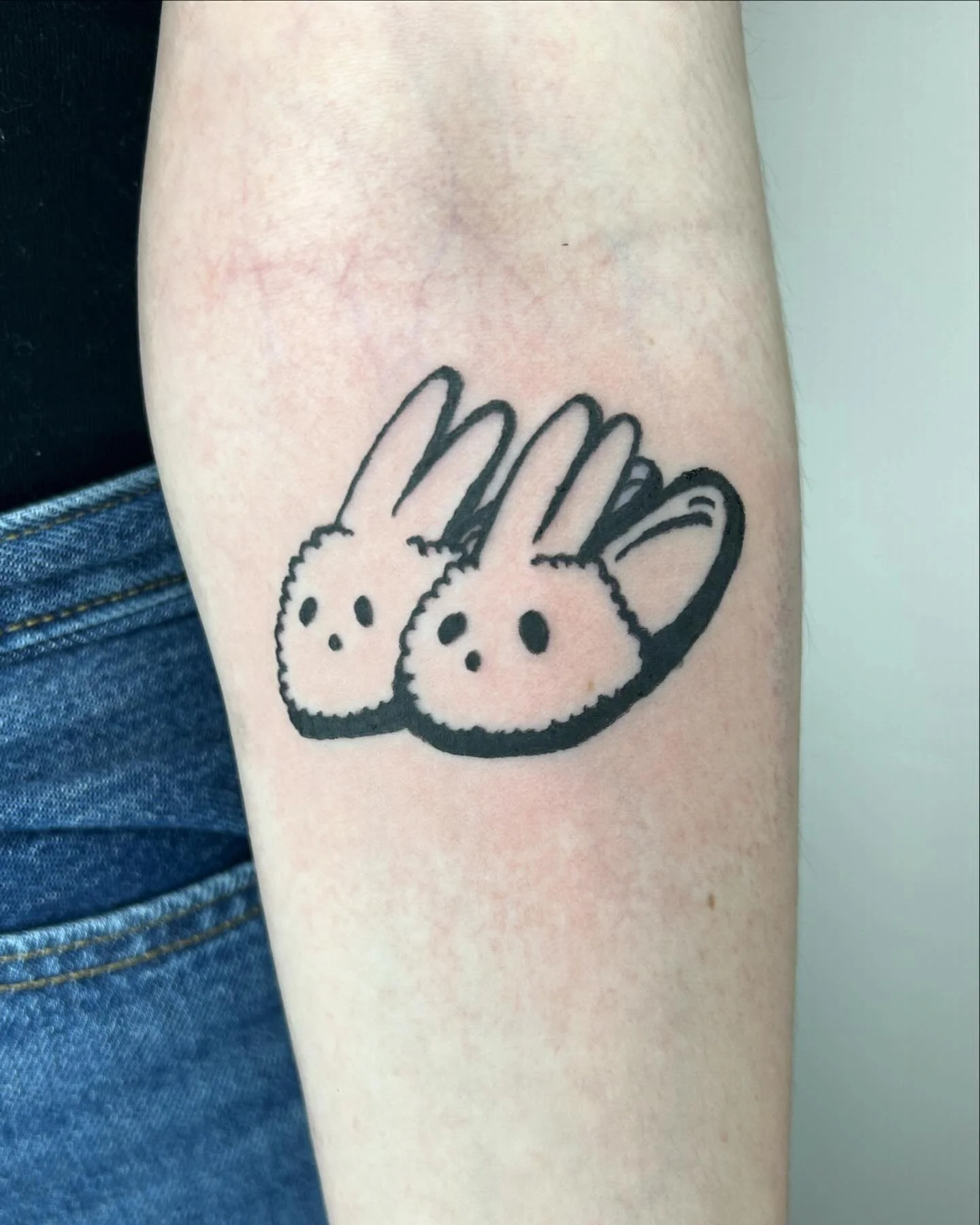 A round up from some weeks bc my camera roll daunts me 👹 I&rsquo;ve got some spots thru the end of September lovebug #booknow #flash #nashvilletattoo #apprentice