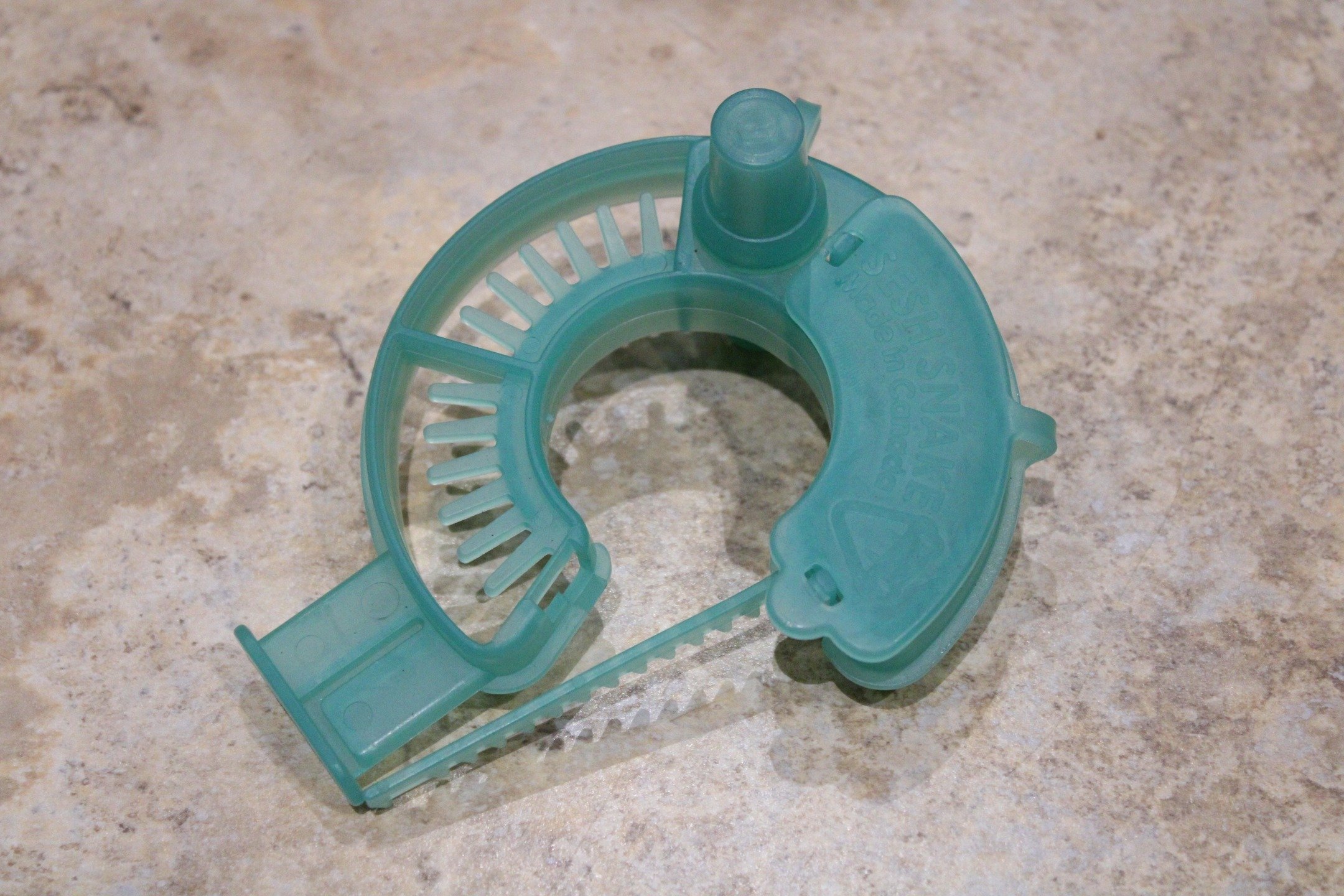 ♻️ Our classic Translucent Light Green Sesh Snake 🌊
Naturally tinted by the very recycled ocean plastic it’s made from — no dyes, just pure upcycled goodness 💚
Functional, sustainable, and ready to elevate your sesh 🐍
#SeshSnake #Ec