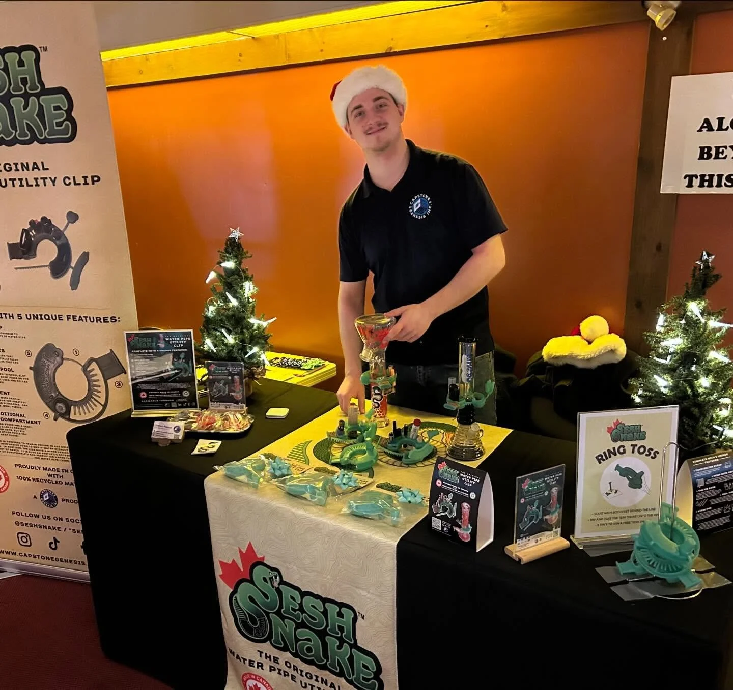 Canna Crawl &mdash; Dec 13 🌿

Big energy, great people, and a lot of laughs.

We brought Sesh Snake out to Canna Crawl and had an unreal time meeting the community, playing ring toss, and showing how a simple accessory can seriously level up a sesh.