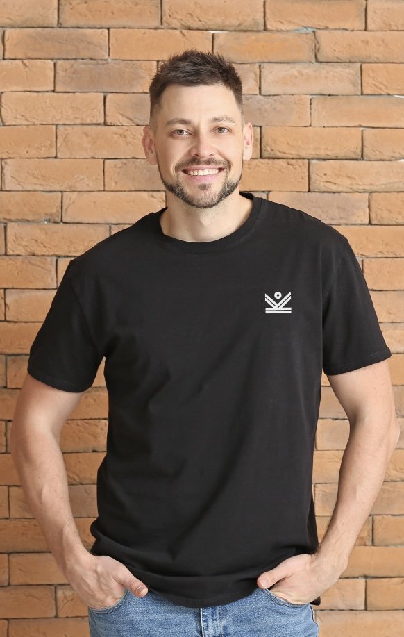 BlackTee2.jpeg
