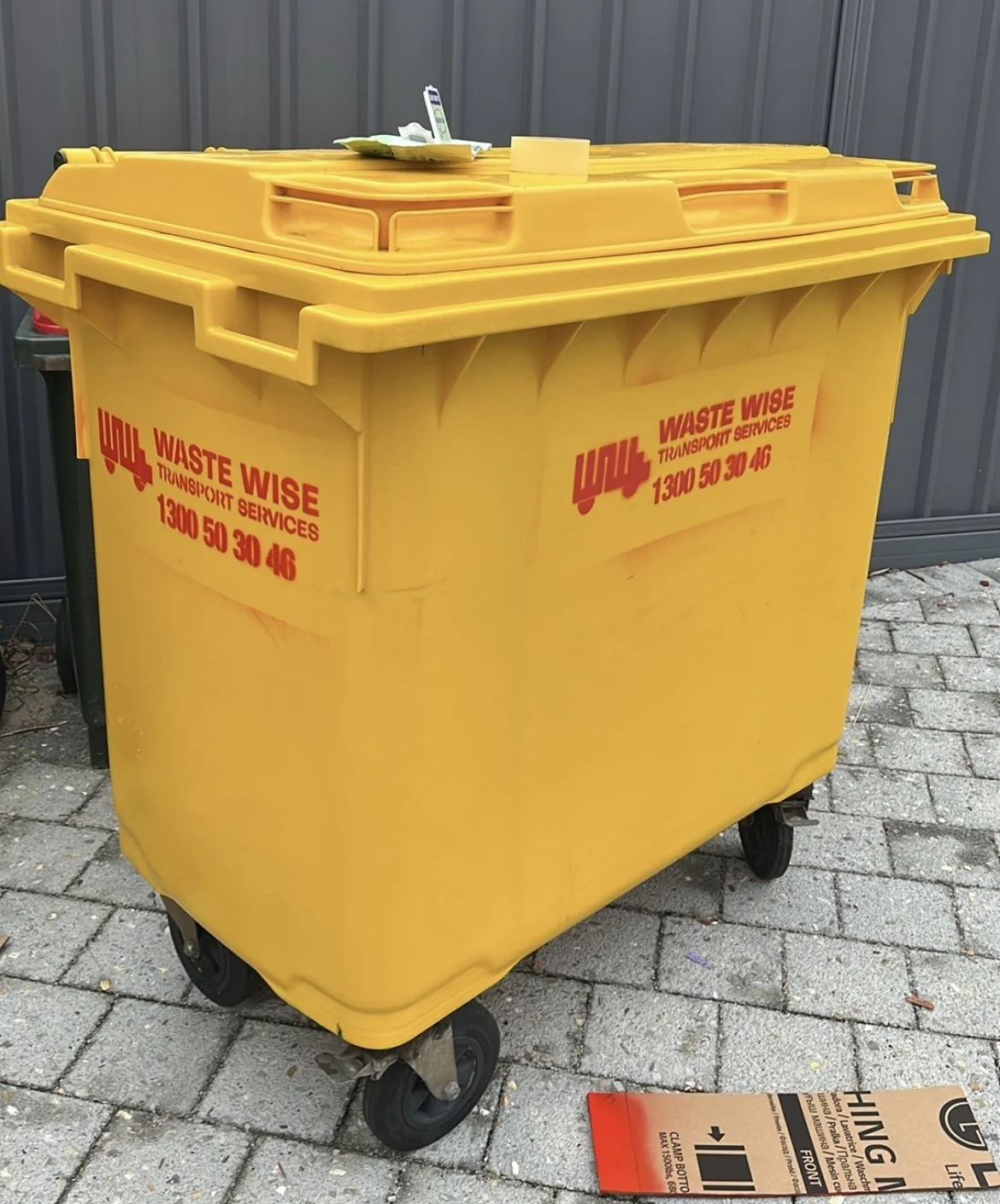 Hook Bins & Skip Bins