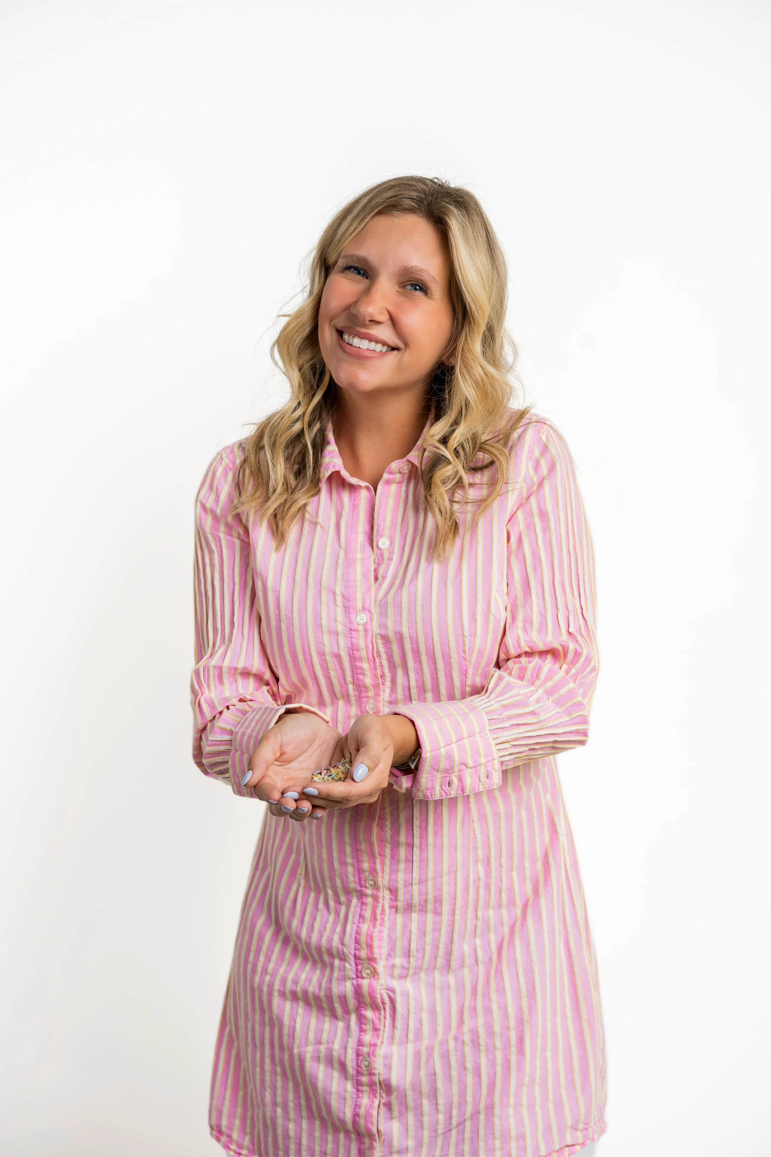 Meg Branding 2 (6).jpg