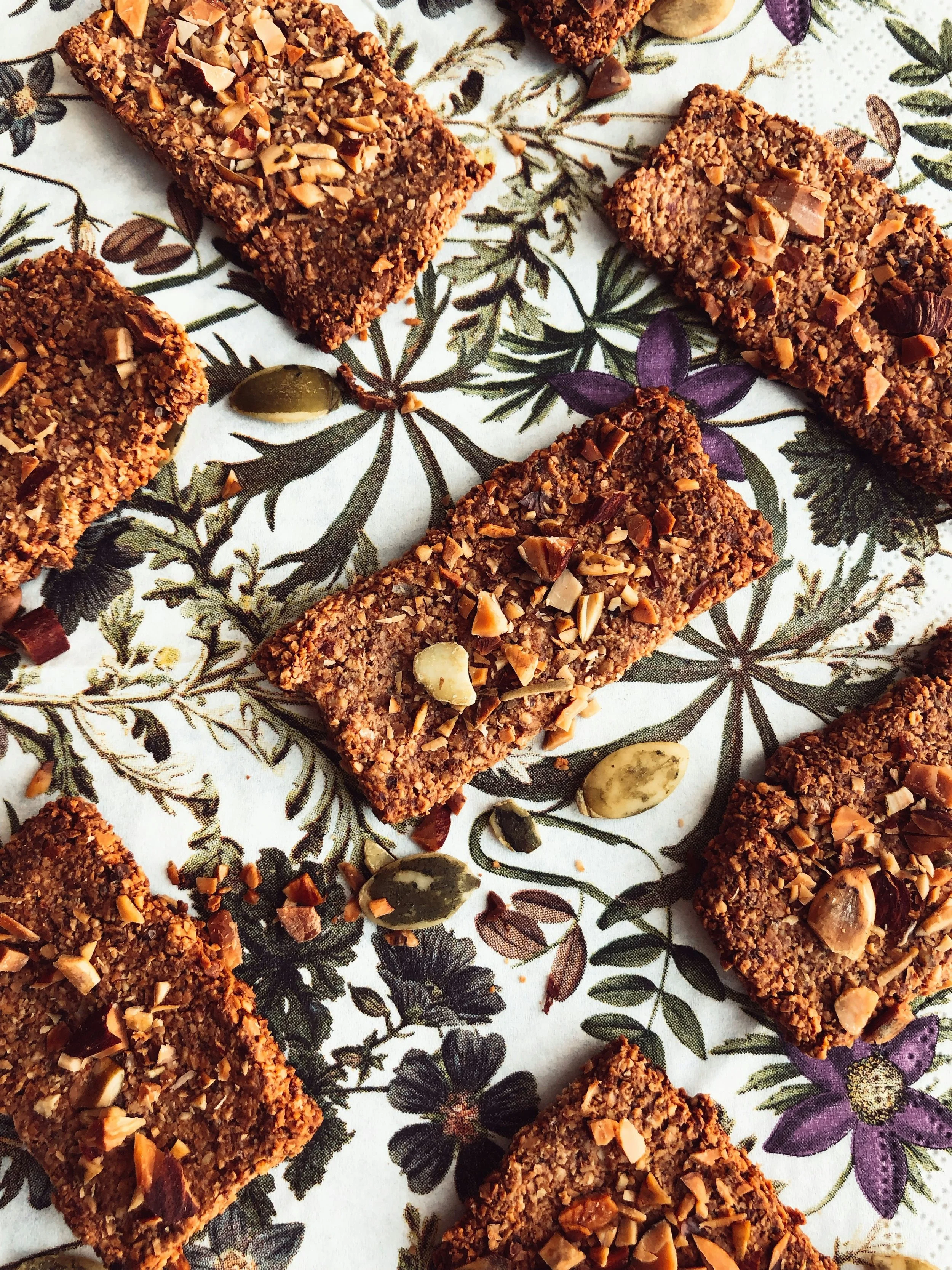7 Snack ideas to carry with you (without needing a fridge)