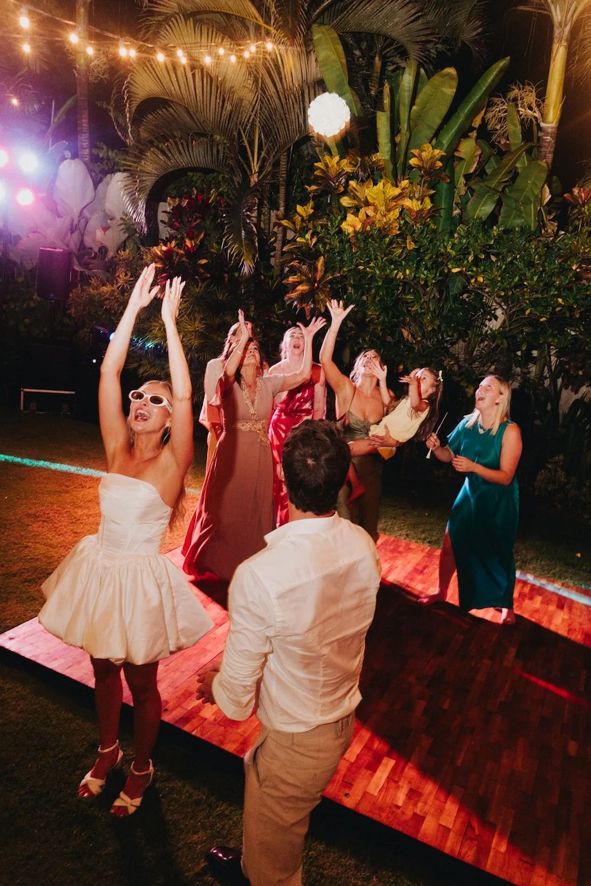 Bouquet toss