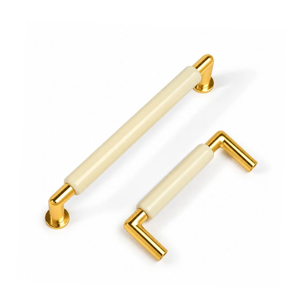 Hazel&Morris_Hendle_Yellow_Gold.jpg