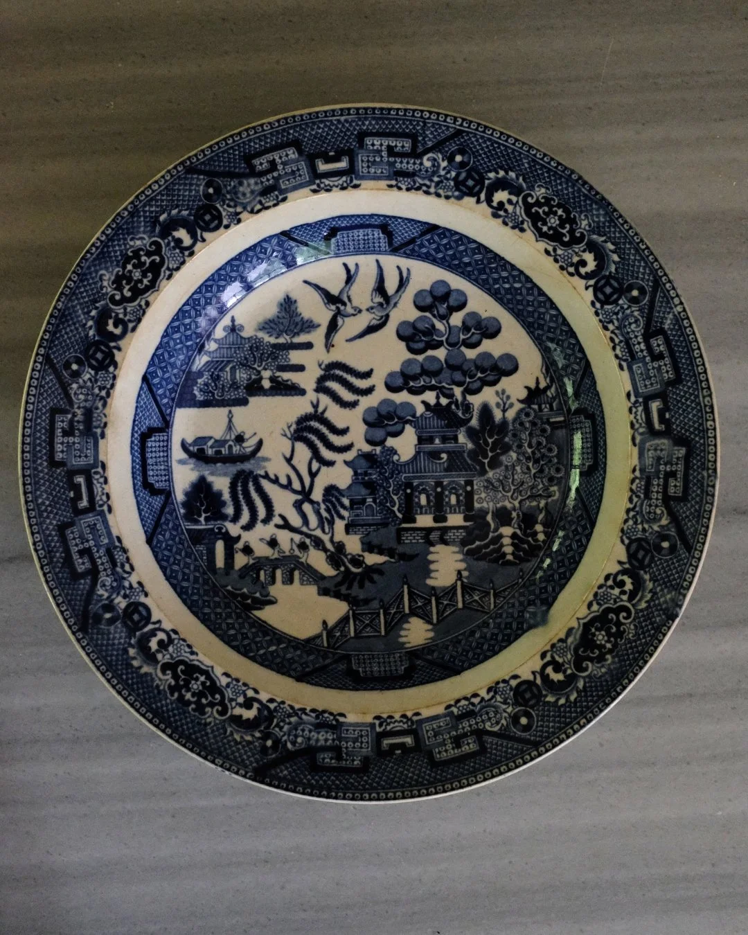 Wedgwood Willow dinner plate, 1900-1920