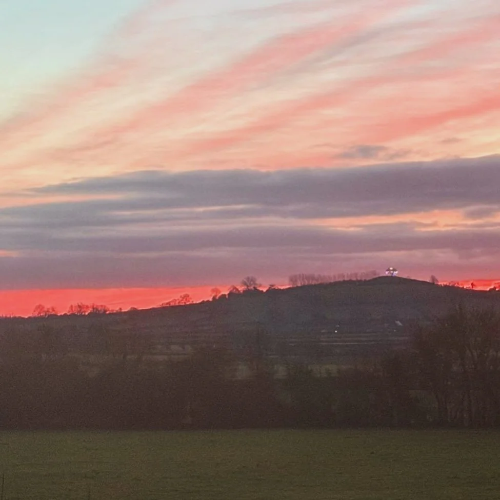 Happy New Year. Welcome 2026! You can just about see Burrow Hills Christmas lights here. Picture @manningpaull ❤️🍎❤️🍎💥