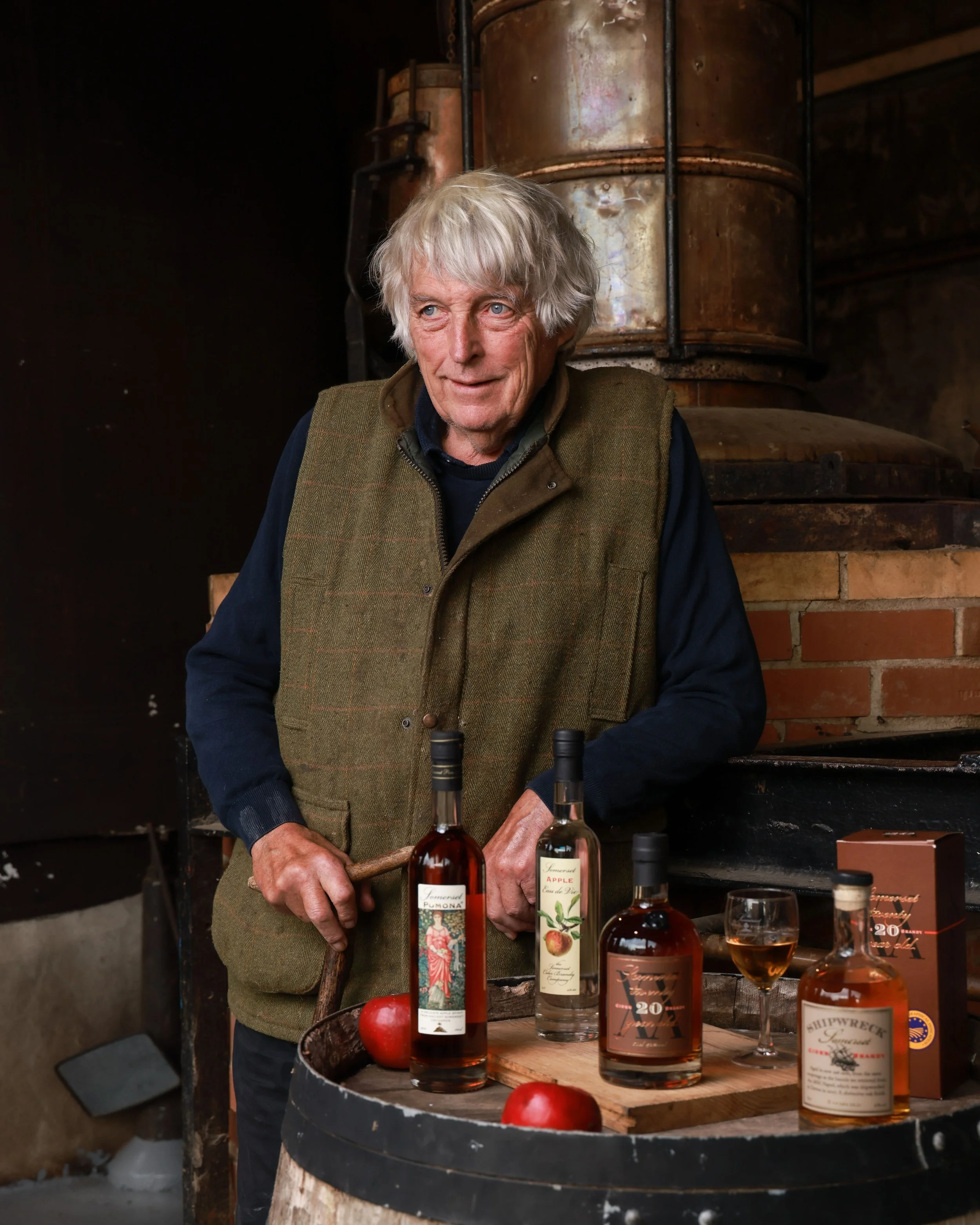hamper, gift idea, burrow hill, somerset cider, somerset hamper, christmas gift, sustainable gifting, somerset spirit, sustainable spirit, net zero gifts, julian temperley