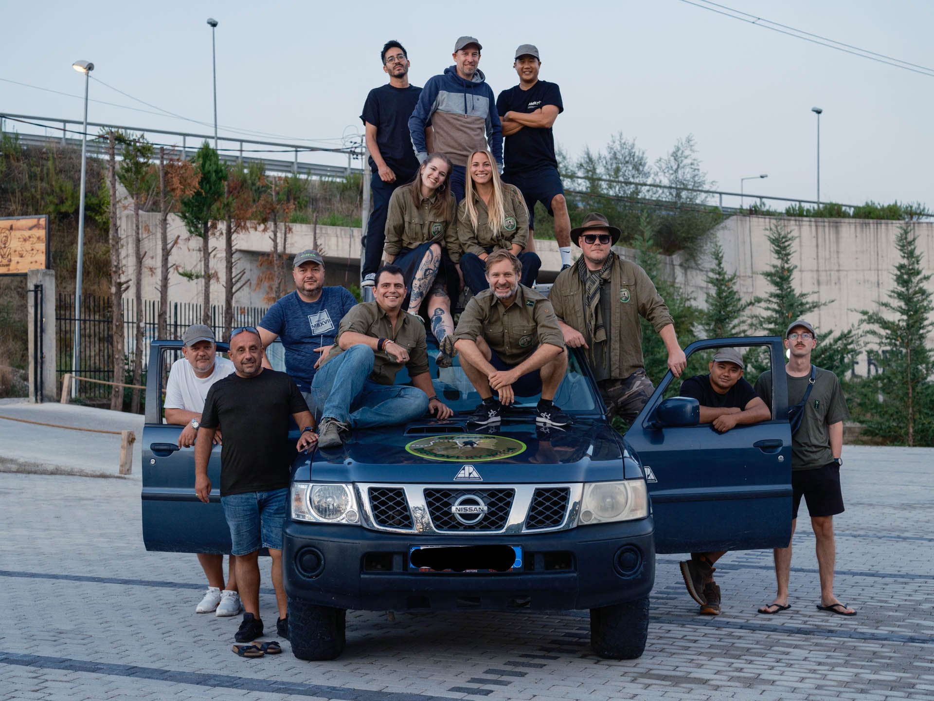 TEAM.jpg