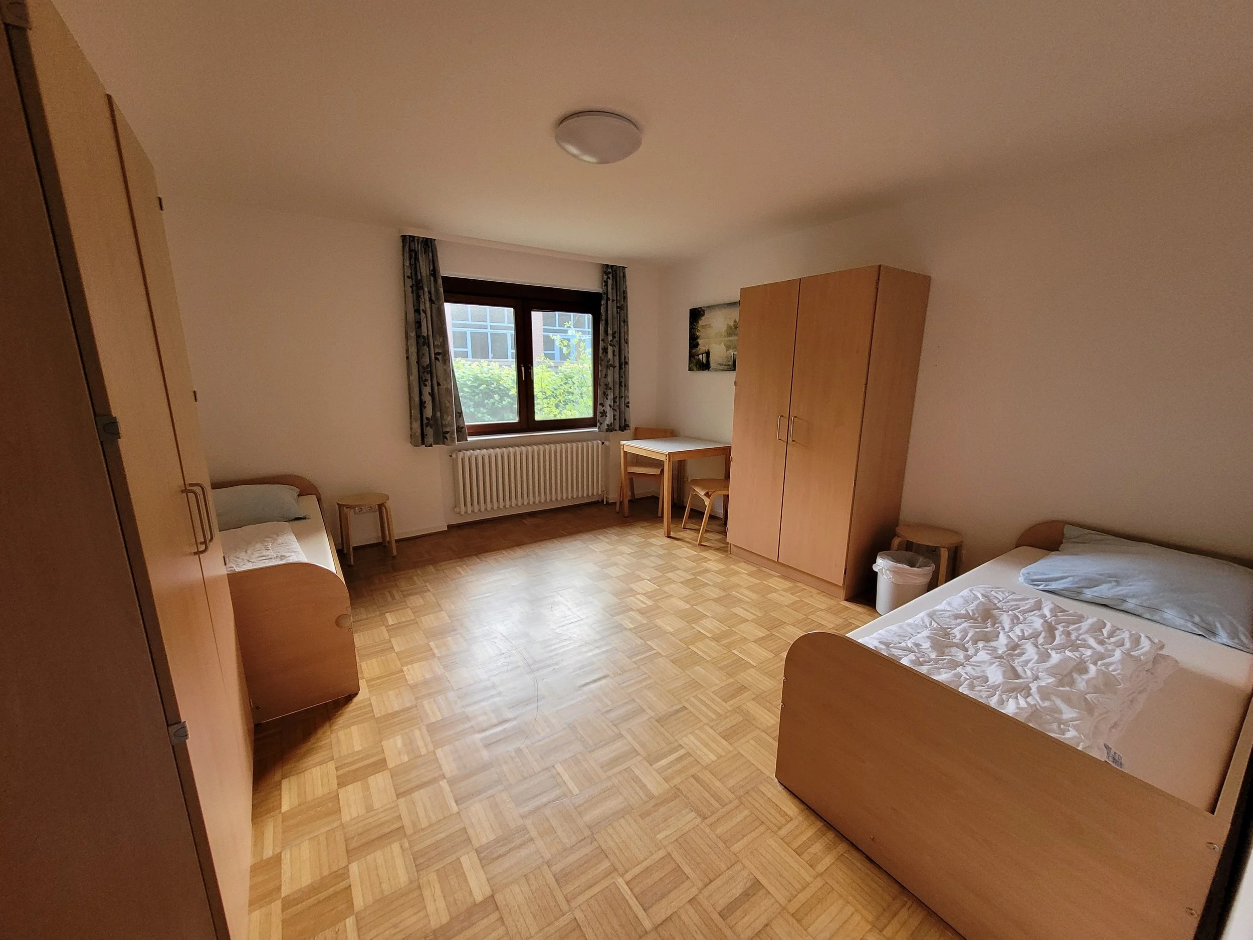 04_Haus Kastanie, Zweibett-Zimmer_JFBS Koppelsberg.jpg