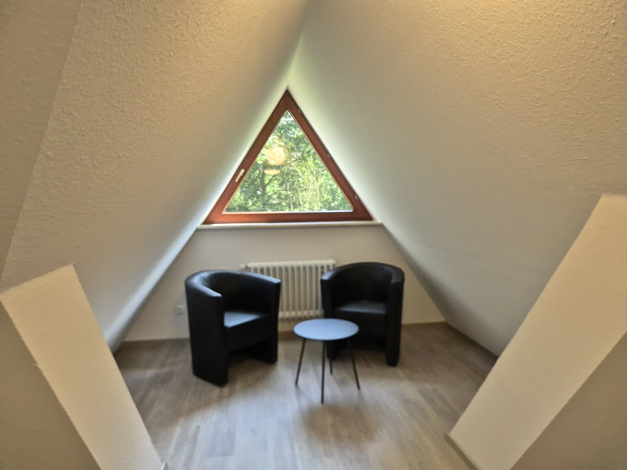 Zimmer 4 Ecke.jpg