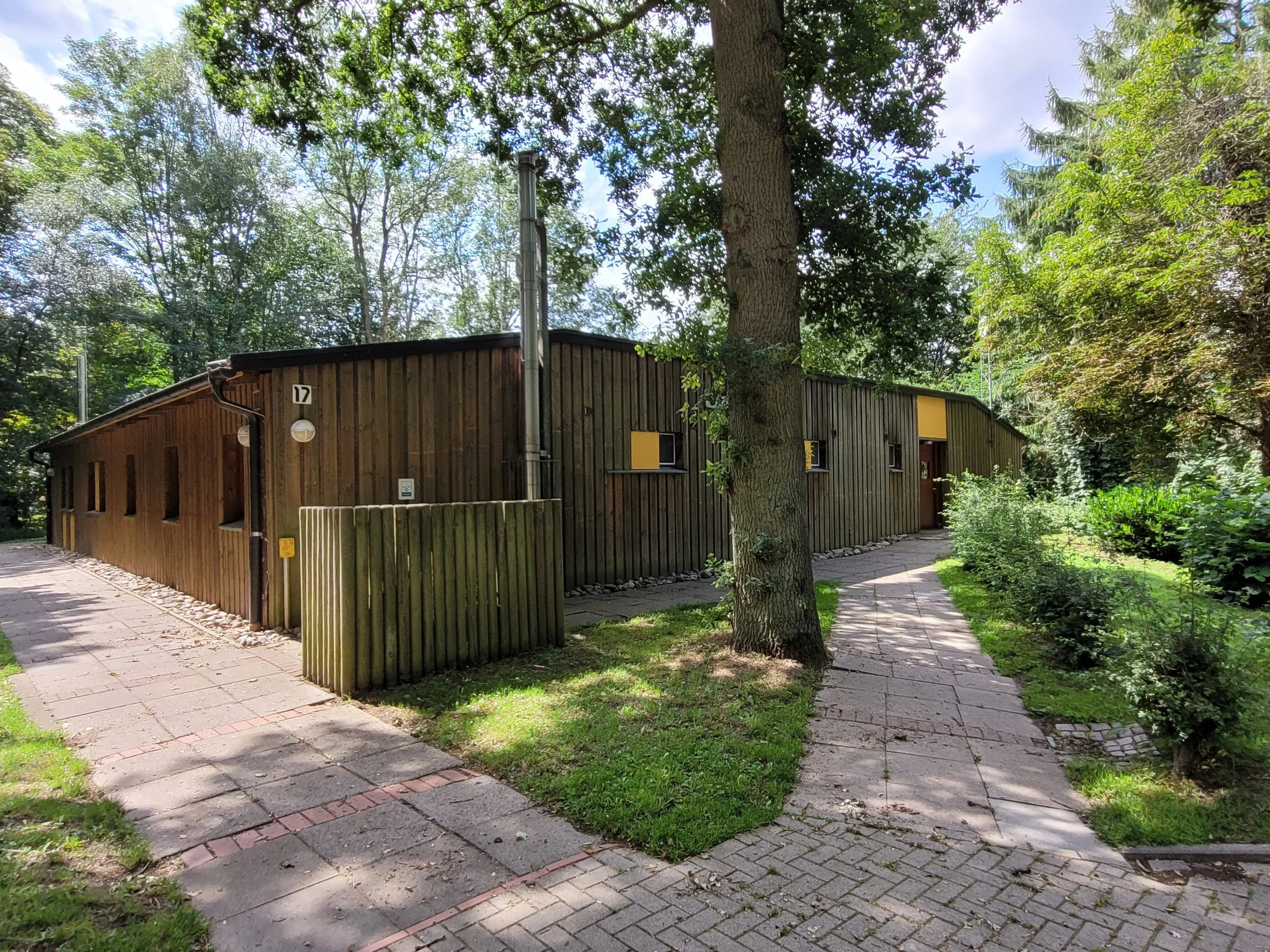 01_Blockhaus, Außenansicht_JFBS Koppelsberg.jpg