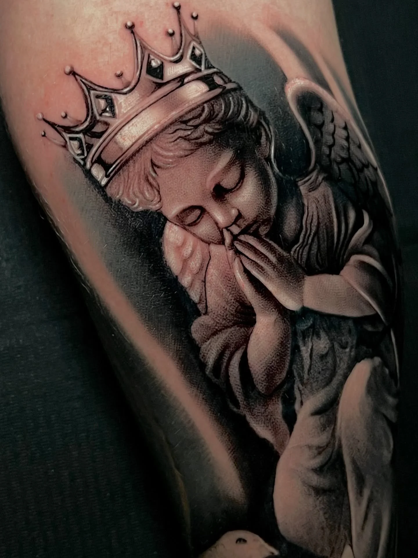 After 10 hours of work we got this amazing tattoo!

#tattoo #realism #blackandgray