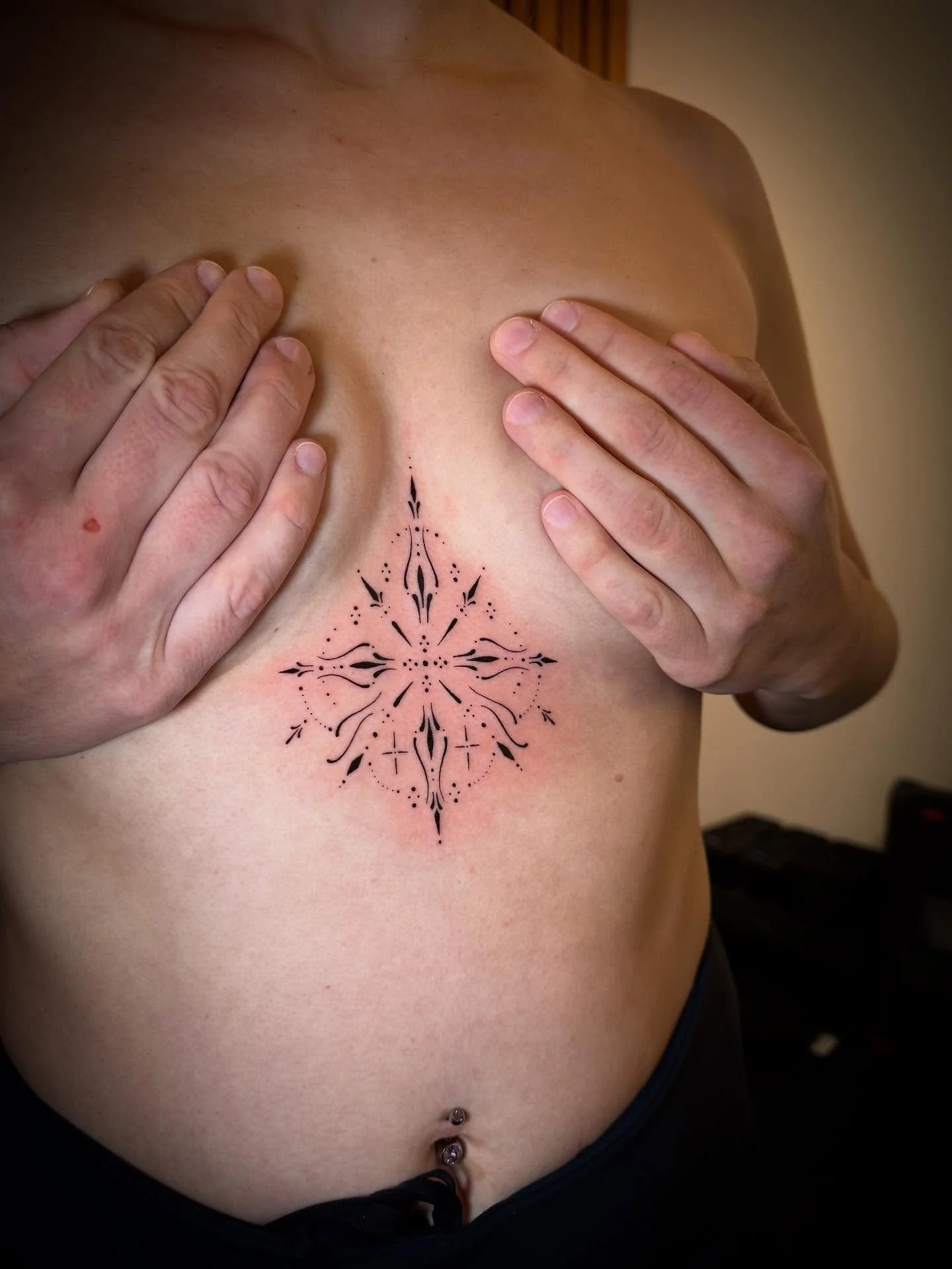 Thank you for the trust!🥰
Ornamental underboob

#underboobtattoo #sternumtattoo #finelinetattoo #floraltattoo 
#mandala #ornamental #tattooshopalkmaar #alkmaar #tattoo #houseofronintattoos #tattoos #noordholland #dutchtattoo #tattoonederland #tattoo