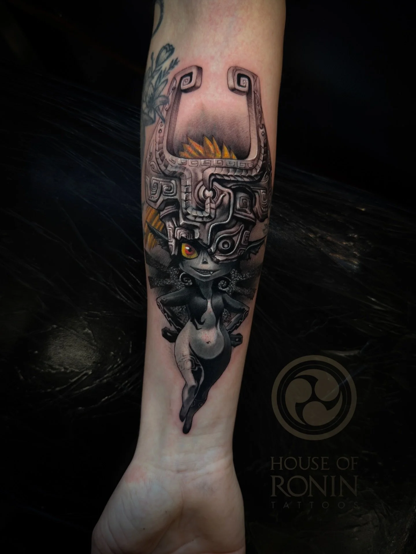 Cover up for @tessjansen 
Done @house_of_ronin_tattoos 

#HouseOfRoninTattoos #AlkmaarTattoo #TattooAlkmaar #NoordHollandTattoo #NederlandTattoo #DutchTattooArtist #TattooStudioNL #TattooArtistNL #CoverUpTattoo #TattooCoverUp #VoorarmTattoo #ForearmT