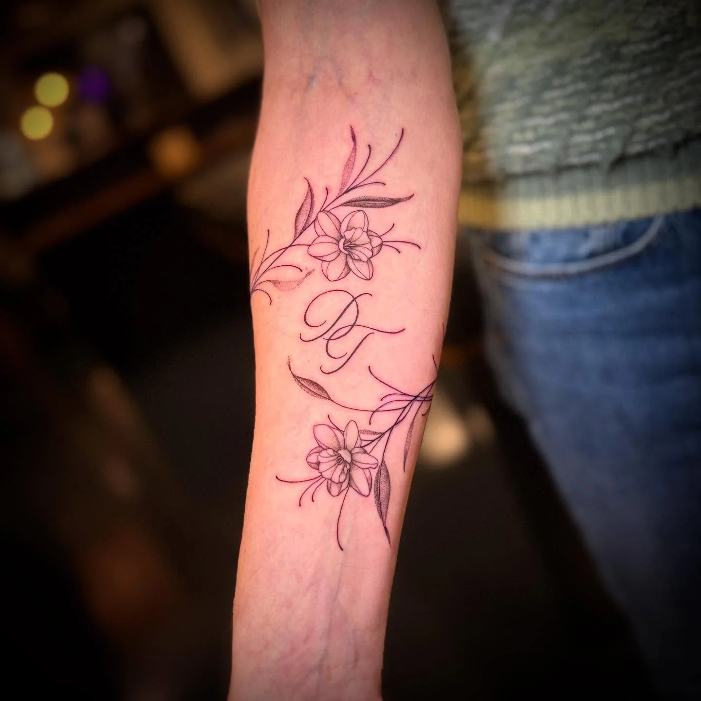 Flowersssssss🌸

#finelinetattoo #floraltattoo 
#mandala #ornamental #tattooshopalkmaar #alkmaar #tattoo #houseofronintattoos #tattoos #noordholland #dutchtattoo #tattoonederland #tattoocentre #alkmaartattoo #design #tattoos_of_instagram #tattoodesig