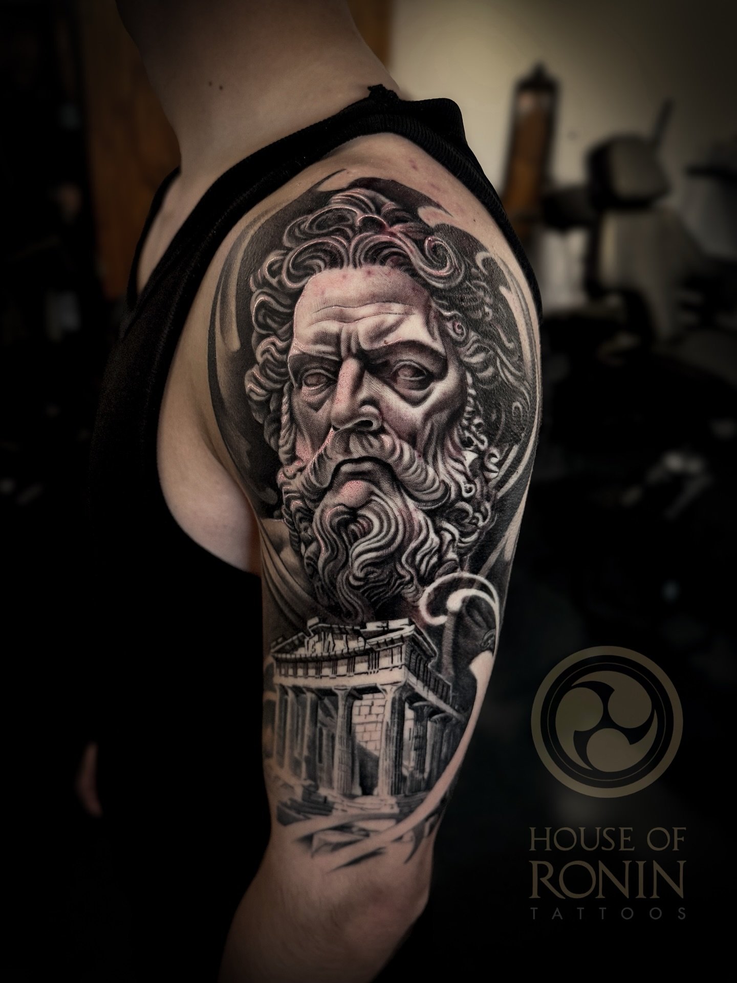 Part fresh, part healed 
Done @house_of_ronin_tattoos 
houseofronintattoos.com
#tattoo #tattoos #tattooart #tattoodesign #inked #tattoolife #tattooed #tattoooftheday #tattoostyle #bodyart #tattooworld #tattooculture #tattooinspiration #tattoocommunit