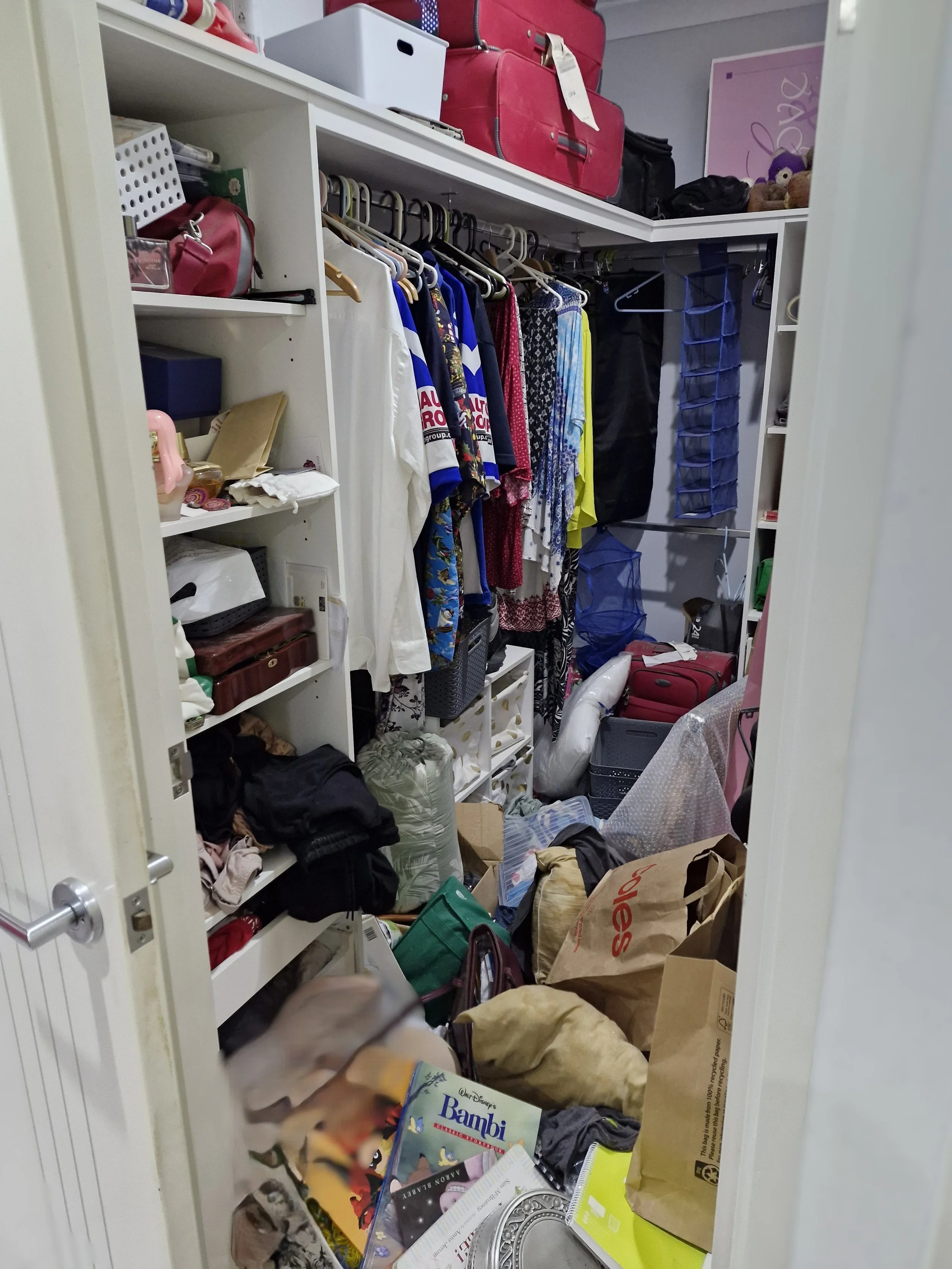 disorganised wardrobe