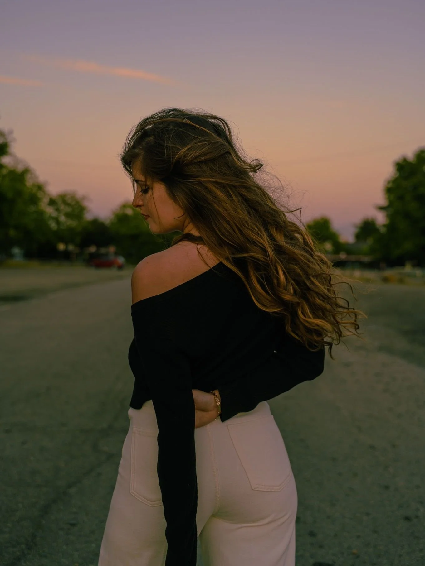 &laquo;&nbsp;Eternity at the End of the Road&nbsp;&raquo; 

Et si, au bout du chemin, l&rsquo;&eacute;ternit&eacute; prenait vie devant nos yeux ? 

Dire au revoir au soleil, reconnecter avec sa libert&eacute;, le temps d&rsquo;une nuit, o&ugrave; un