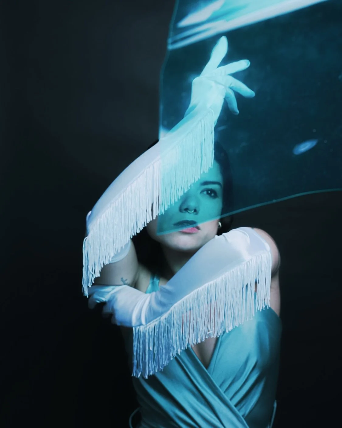 Et coup&eacute;! 🎬

C&rsquo;est la derni&egrave;re photo avec @natchoslibra de notre s&eacute;ance home studio, j&rsquo;esp&egrave;re qu&rsquo;elle vous plaira 🩵