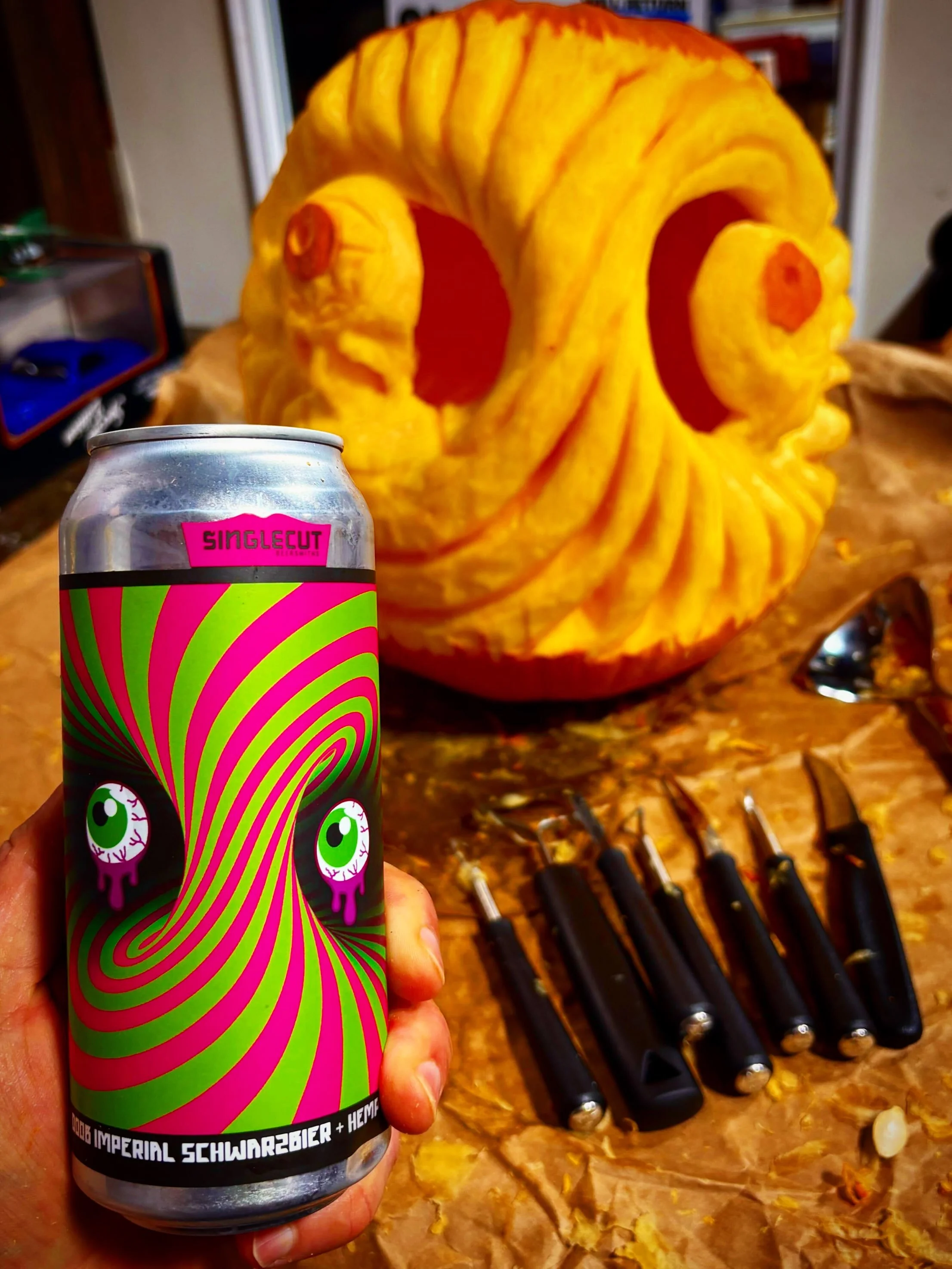 This artful depiction of our MAUD DOOB Schwarzbier courtesy of our Manlius Tap Room Mgr Michael (and owner of @eugeniasgeneralstore also here at The Yard). Bravo! A different spin on a pumpkin beer you might say 😁🎃🍻