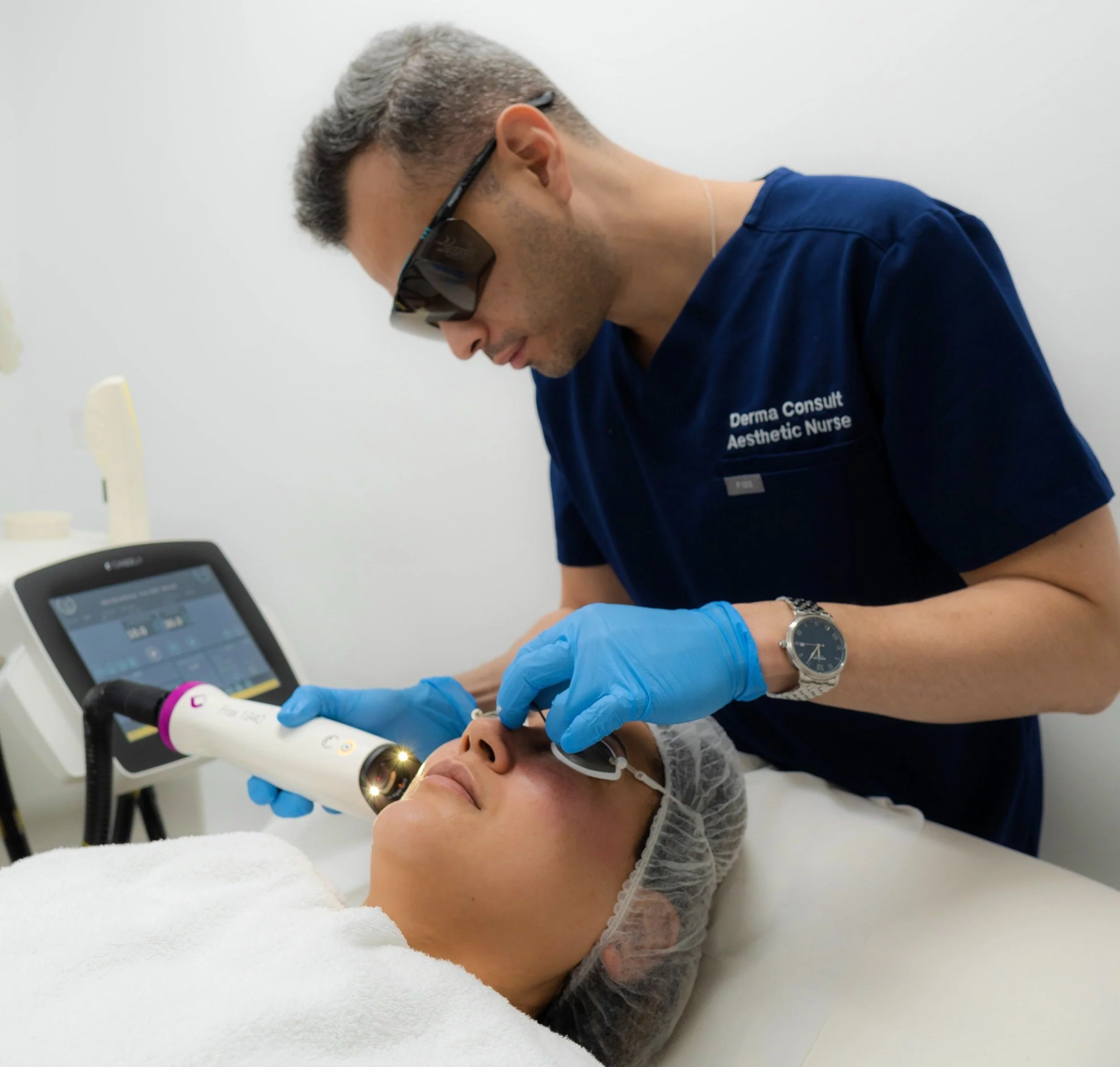 Frax 1940 laser treatment for skin resurfacing, texture, pigmentation, scars and rejuvenation at Derma Consult London