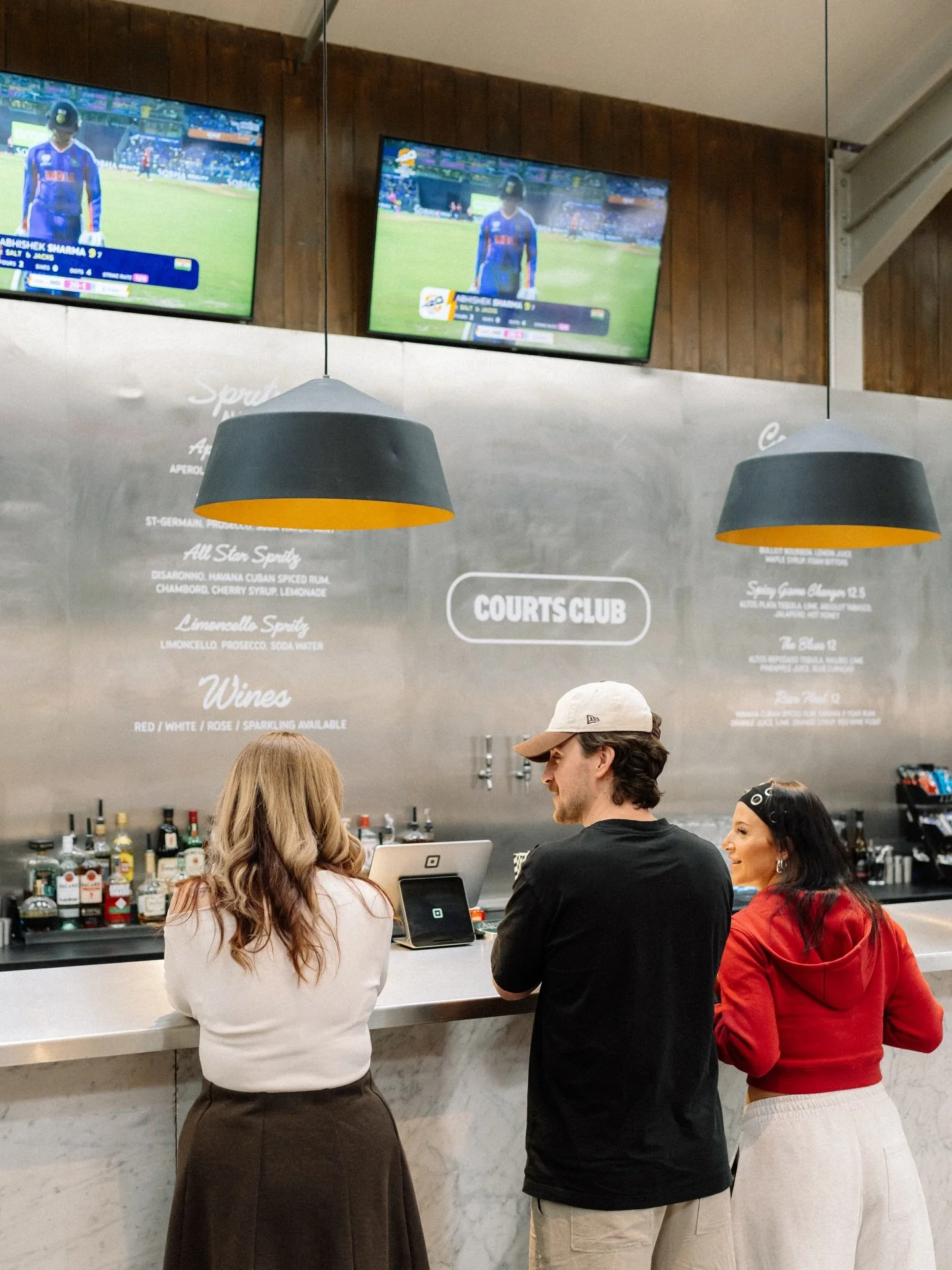 LIVE SPORT AT COURTS CLUB THIS WEEK ⚽️

We&rsquo;ve got another week full of live sport and plenty of screens to catch the action here. Swipe 👉 to see the highlights. 

Click the link in the bio for the full schedule, or to book your table.