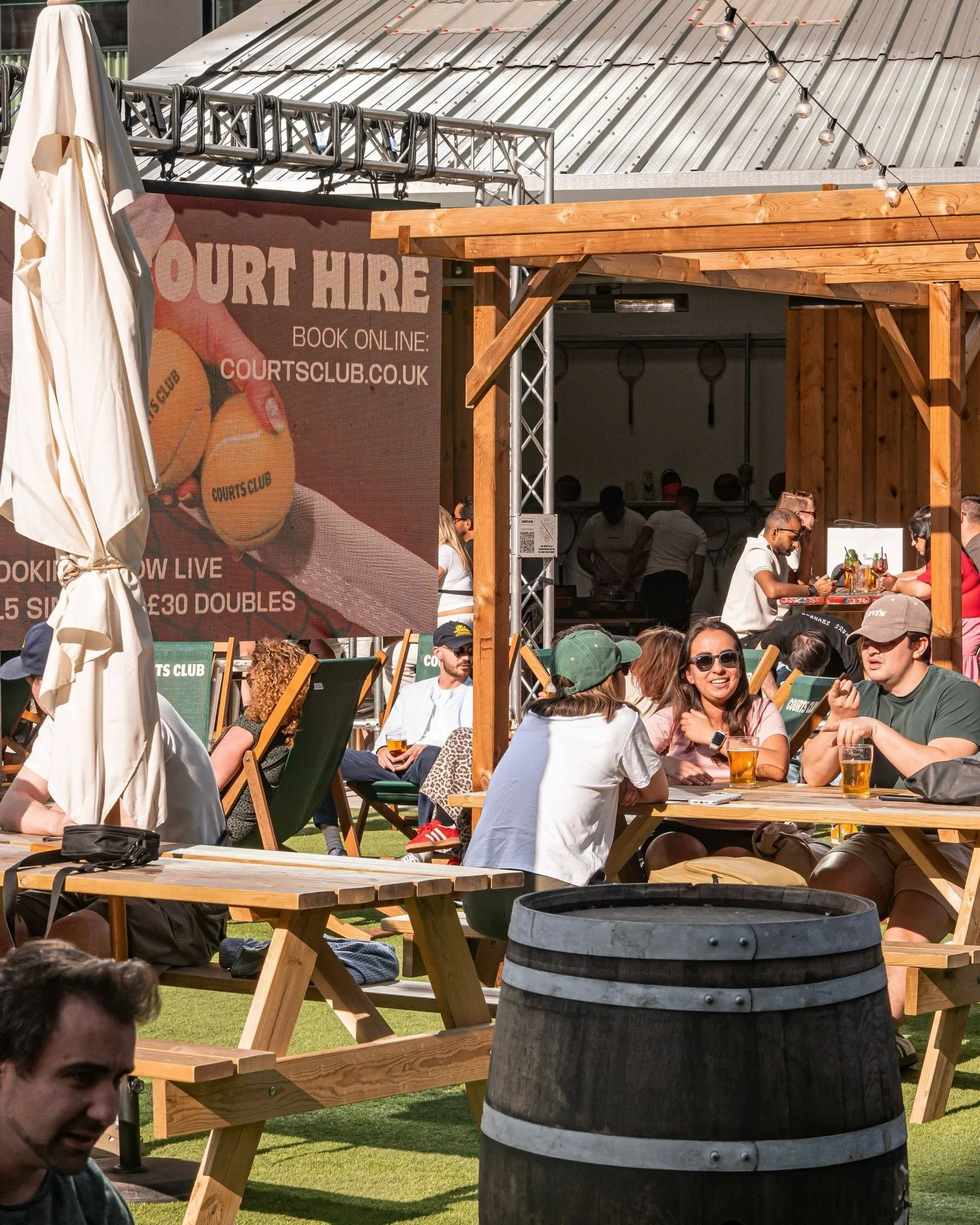 LIVE SPORT AT COURTS CLUB THIS WEEK ⚽️

The Premier League is back this weekend and we&rsquo;ve got every moment covered across our screens. 

And with Manchester hitting 20&deg;C and sunshine today and tomorrow, it&rsquo;s the perfect excuse for a d