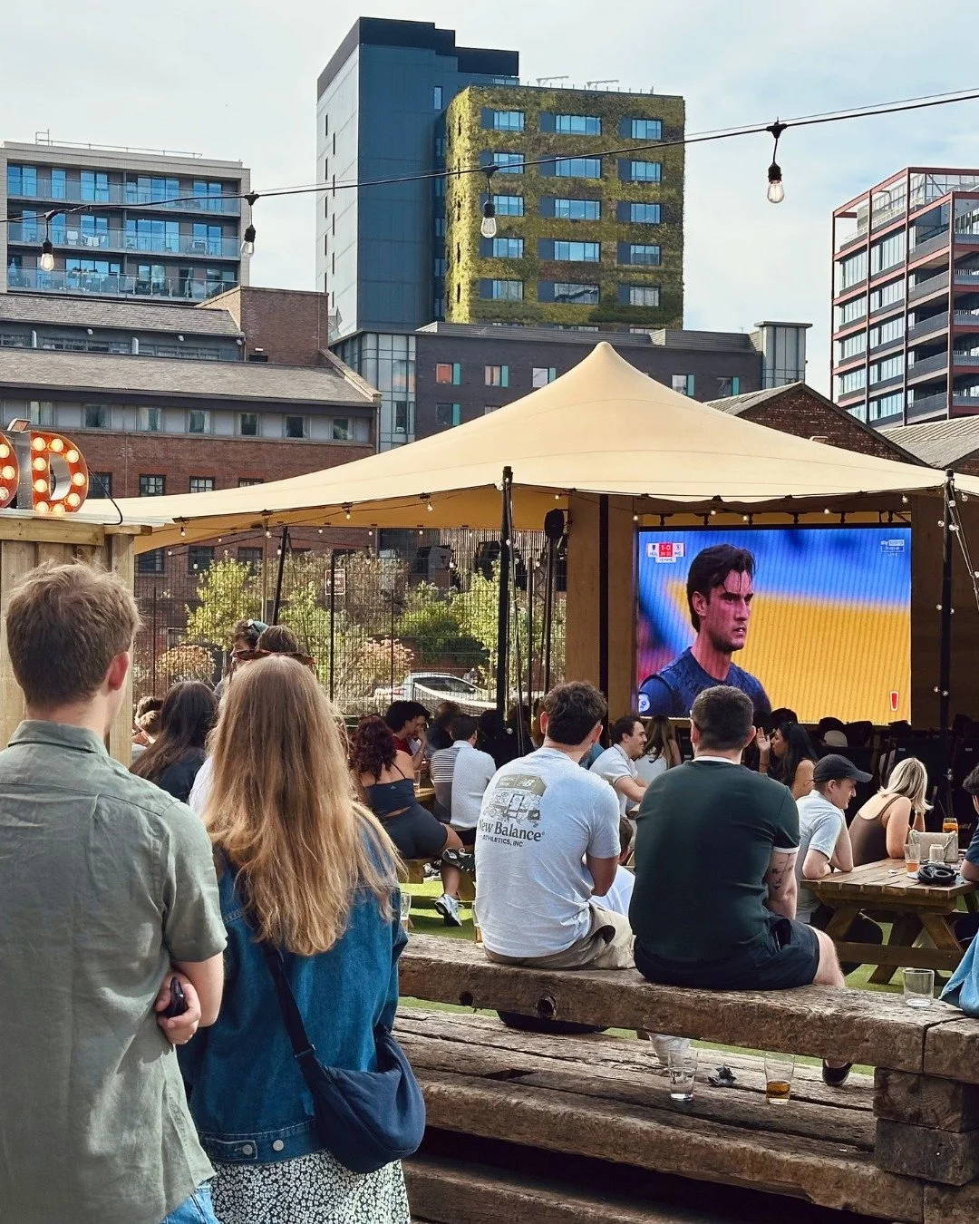 GET YOUR BOOKINGS IN FOR THE PITCHSIDE QUIZ 🧠🏆

Tomorrow night from 6:30pm our weekly quiz gets a footy makeover, before settling in for the England friendly, kicking off at 9pm. 

👉Prizes up for grabs, including tickets to our England v Ghana scr