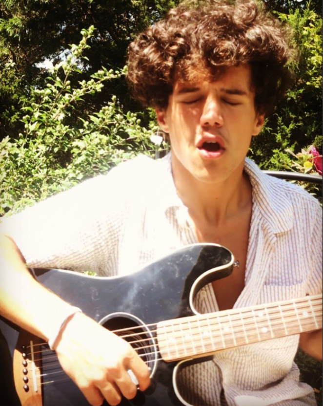 Live Music: Lennon La Ricci
