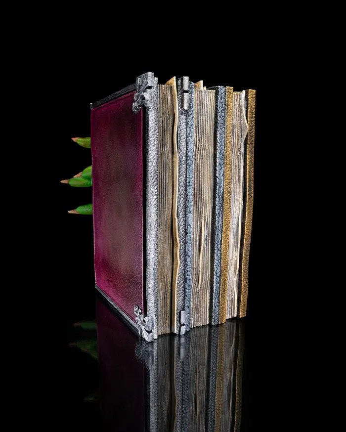 Creeping_Out_Book_Nook5_eeeb4735de.jpg