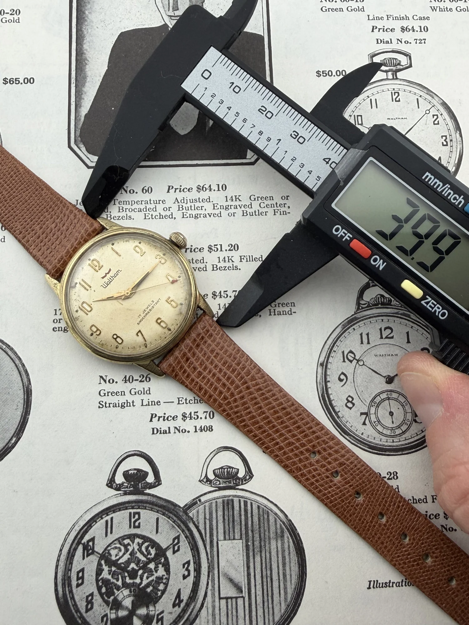 Waltham Watch Company | 17 Jewels | Shock Resistant | Swiss
