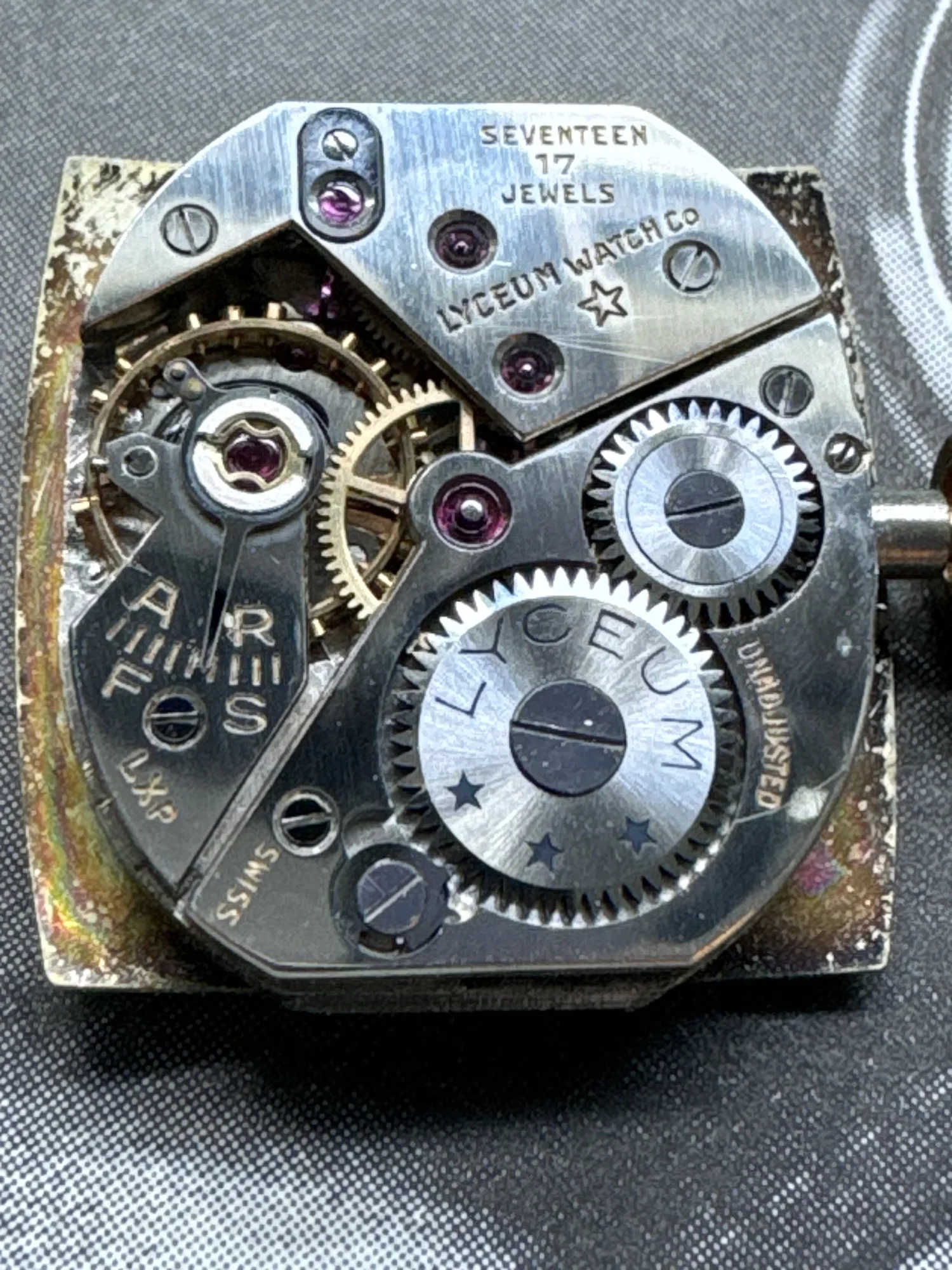 Lyceum Tank-Style Watch | 1940s | 10K Gold-Filled Case | 17 