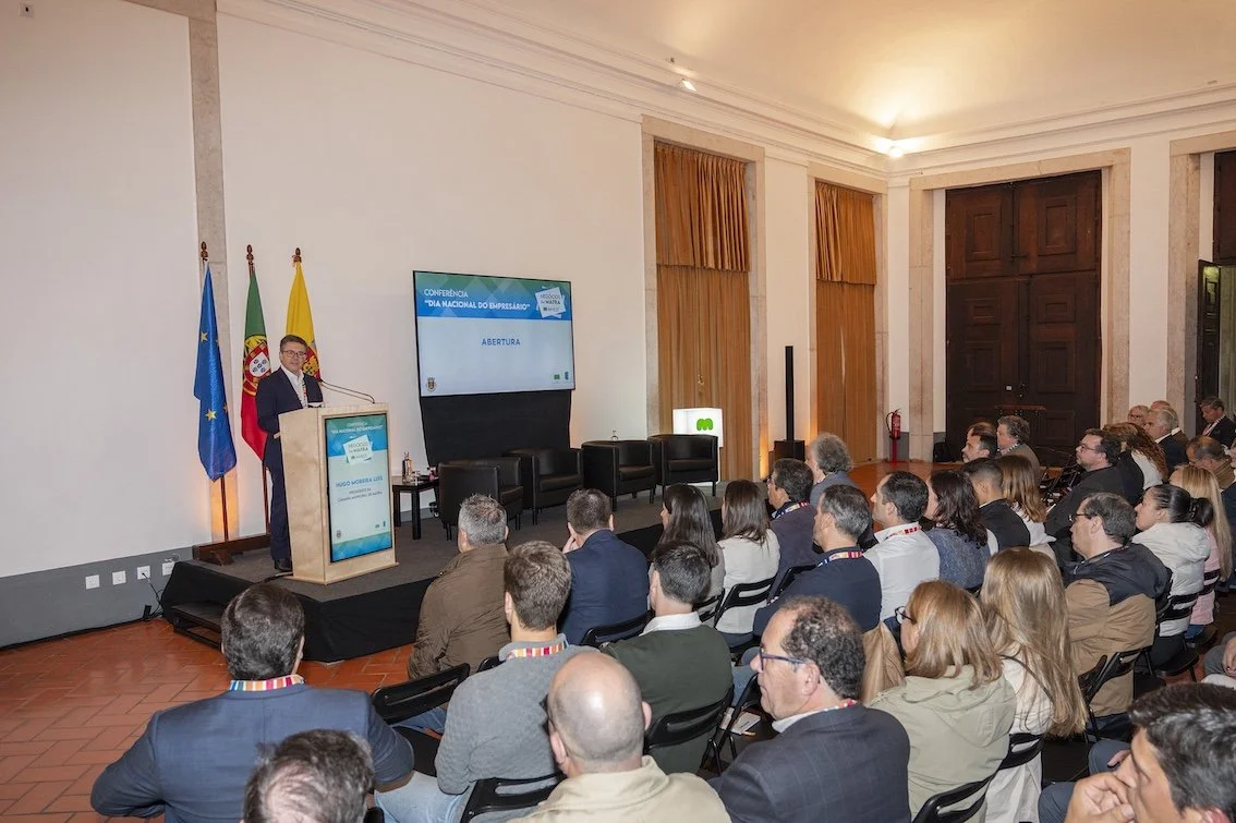 Conferência “Dia Nacional do Empresário” 2.jpg