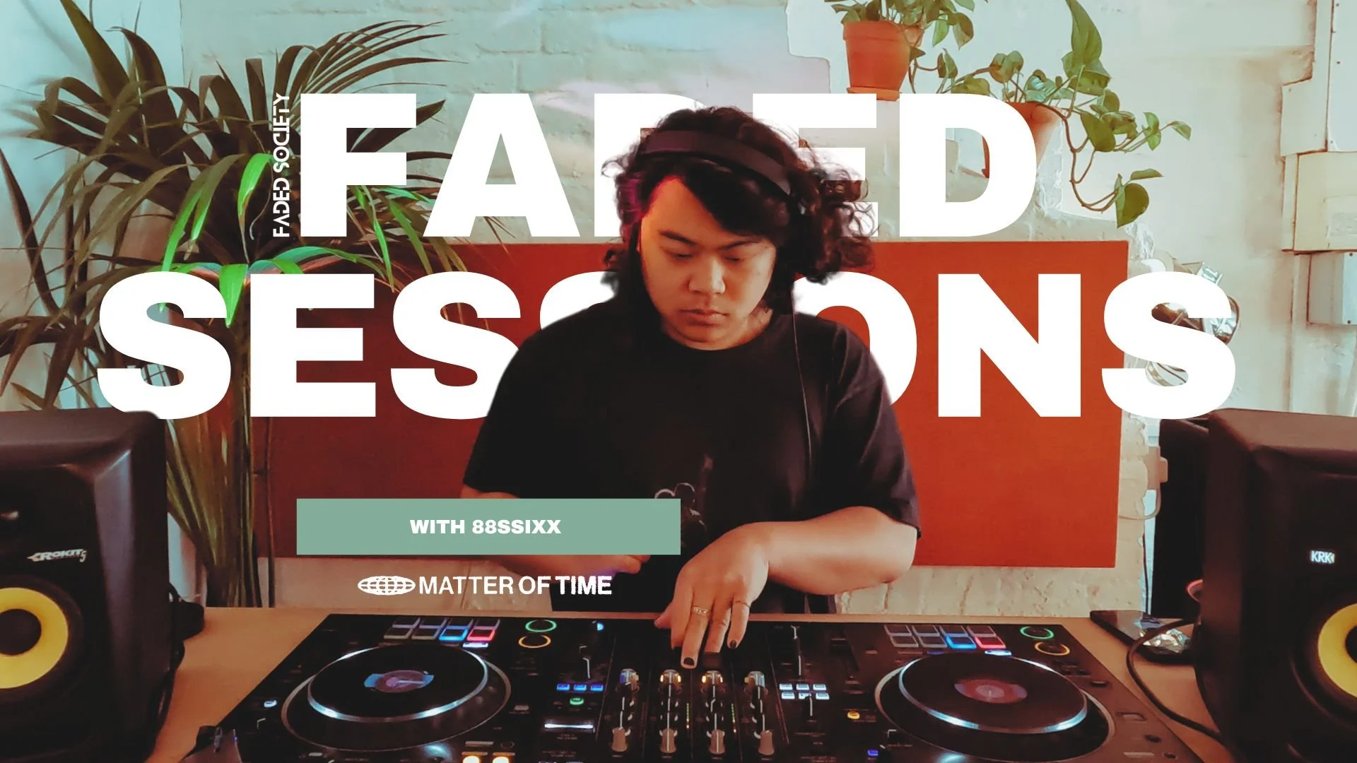 88SSIXX. A DJ from Taiwan with experience performing in London, Liverpool, and Taipei. My sound spans across Hip Hop, UK Garage, Jungle, and Drum & Bass. I've played at several clubs, including Meraki, 24 Kitchen Street, and Four Quarters. 
 
Discove