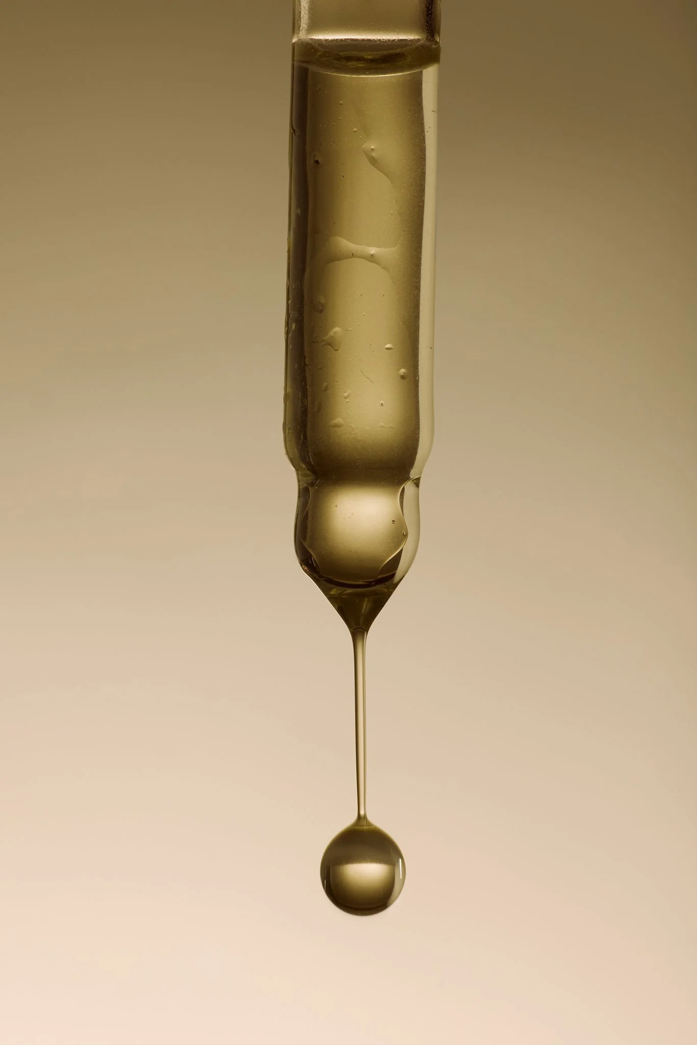 StemCellularReplenishingOil_0133_WR.jpg