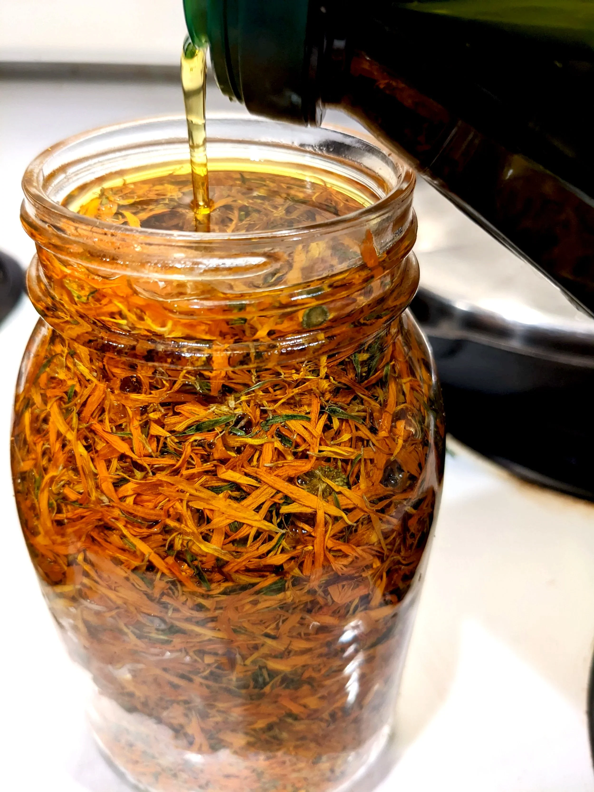 Infusing high-quality Herbal Oils - September 5, 2026