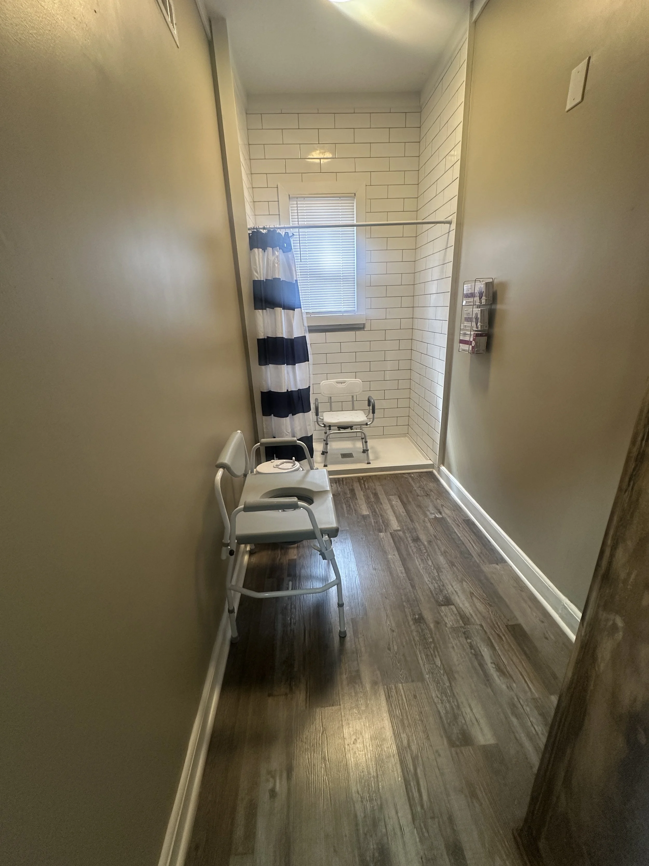 Participant Shower Room 