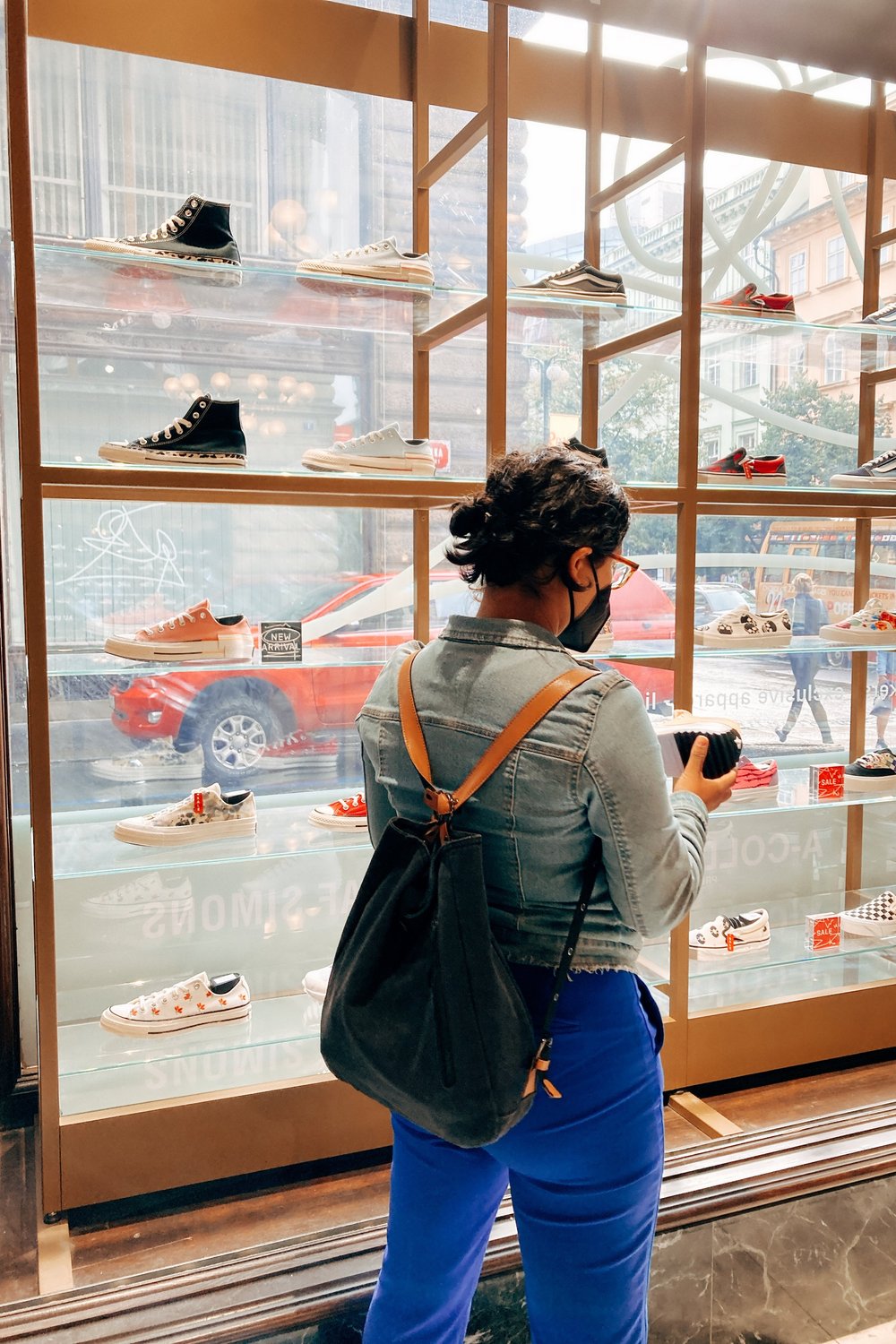 D5 : Just browsing.JPG