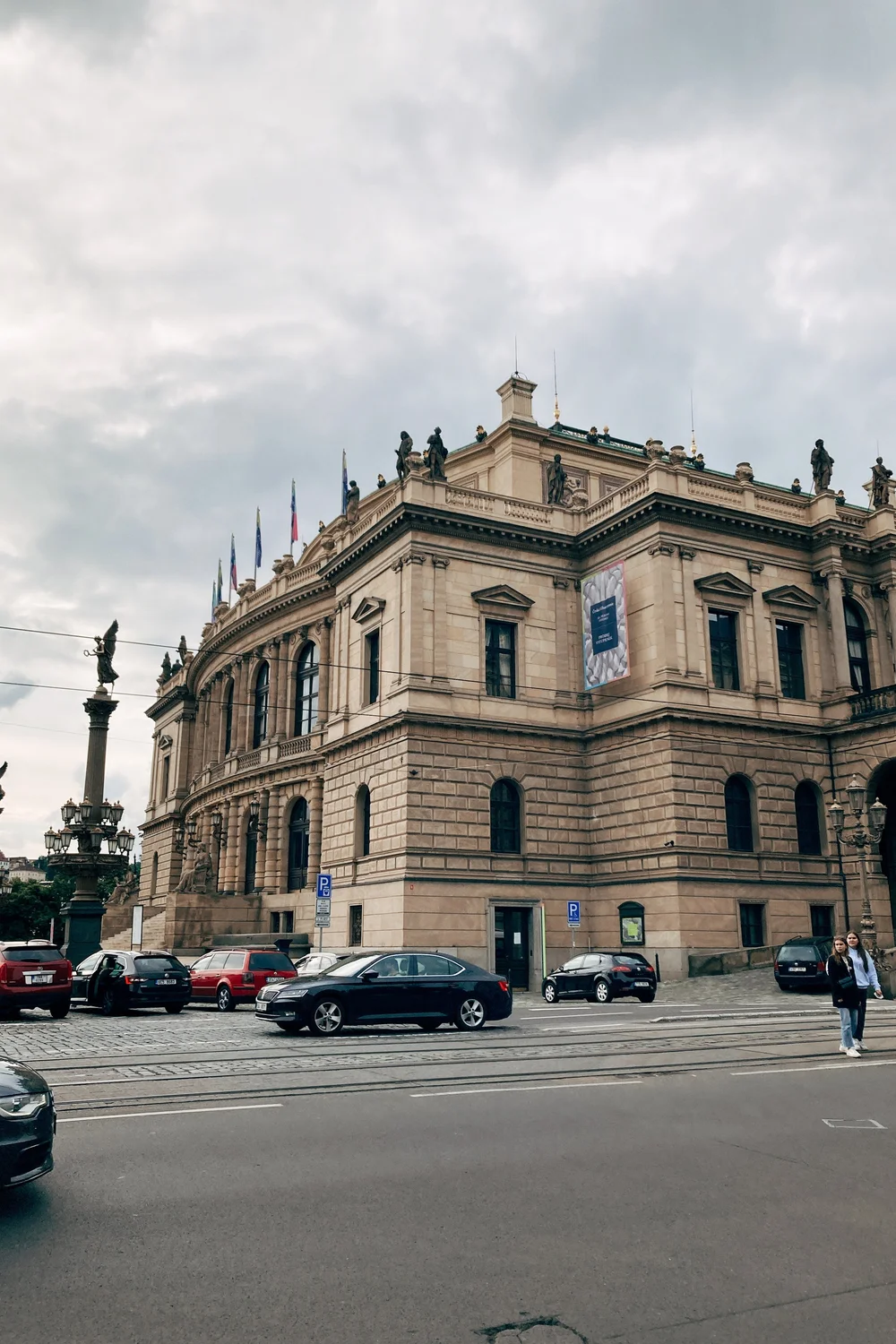 D1 : Rudolfinum in neo-rainassance style.JPG