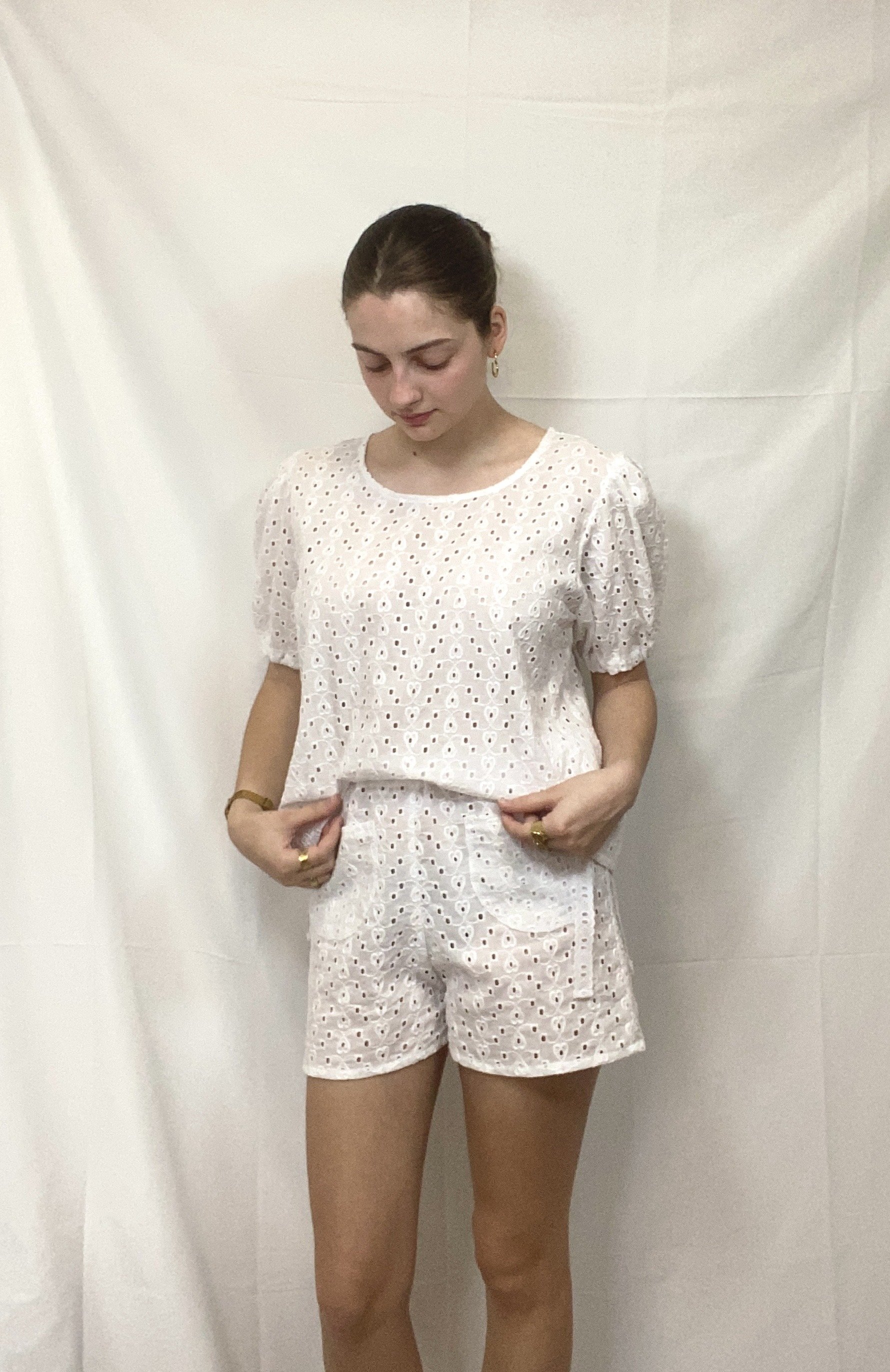 Short en broderie anglaise