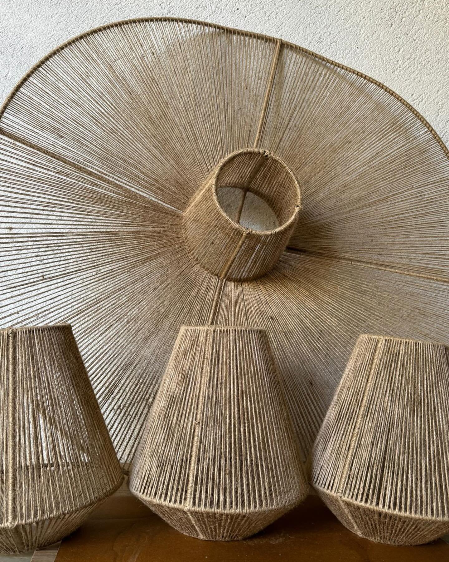 Recuerda que podemos personalizar tus piezas a la medida que necesites ✨

Les compartimos una de foto de un proyecto reciente en donde hicimos el modelo sombrero en un tama&ntilde;o bastante m&aacute;s grande del que tenemos en cat&aacute;logo ❤️

#L